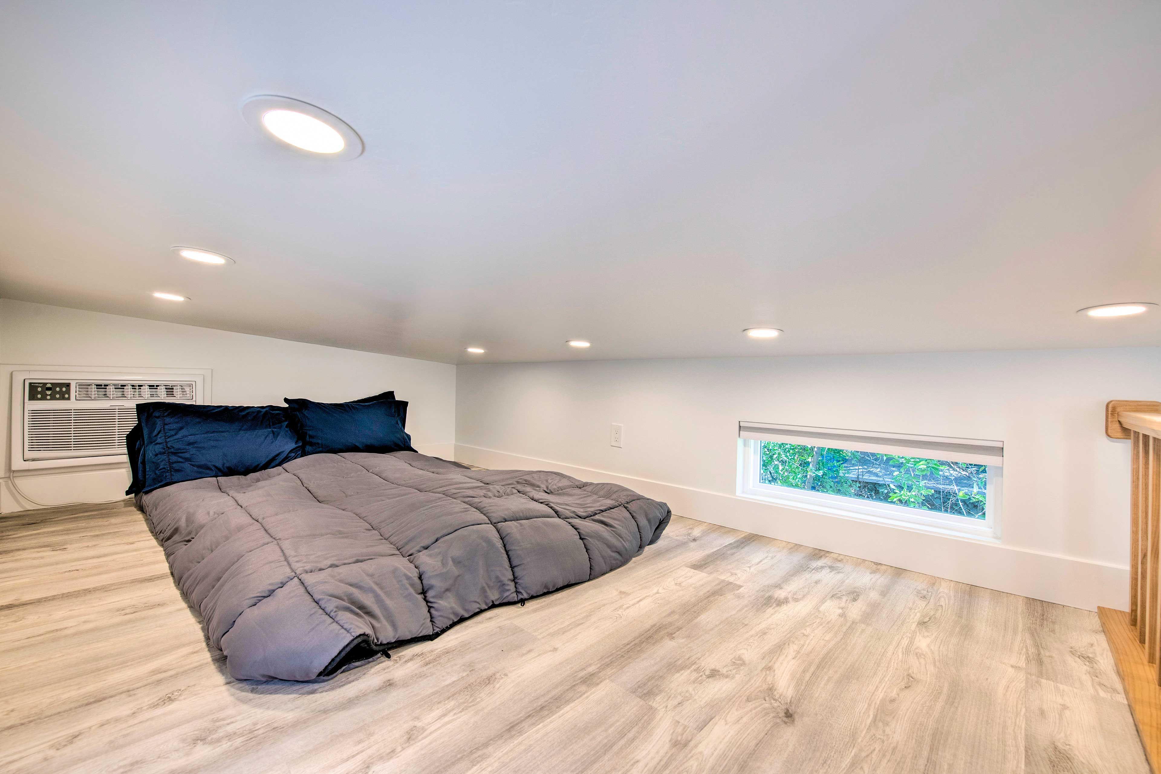 Loft | Ladder Required to Access | Queen Bed