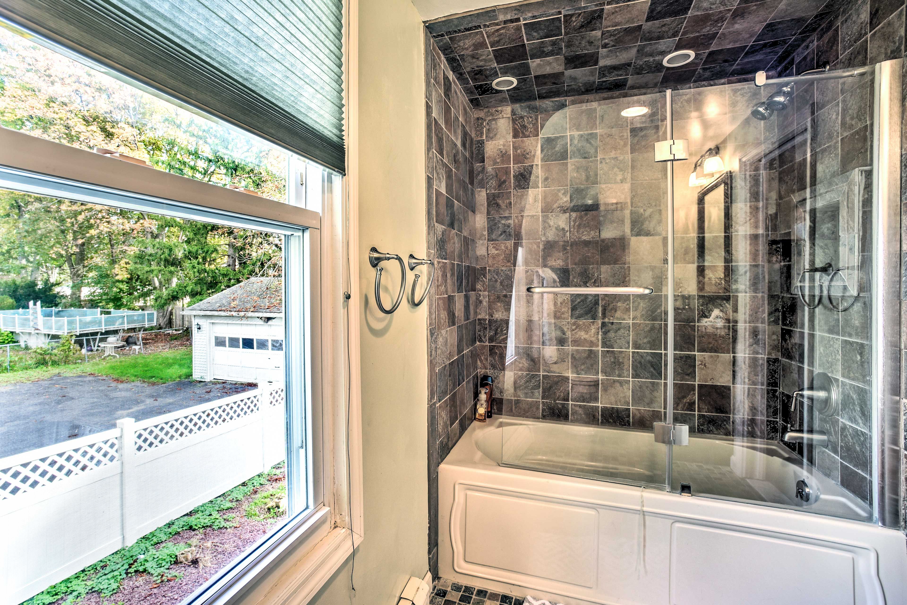 Full Bathroom