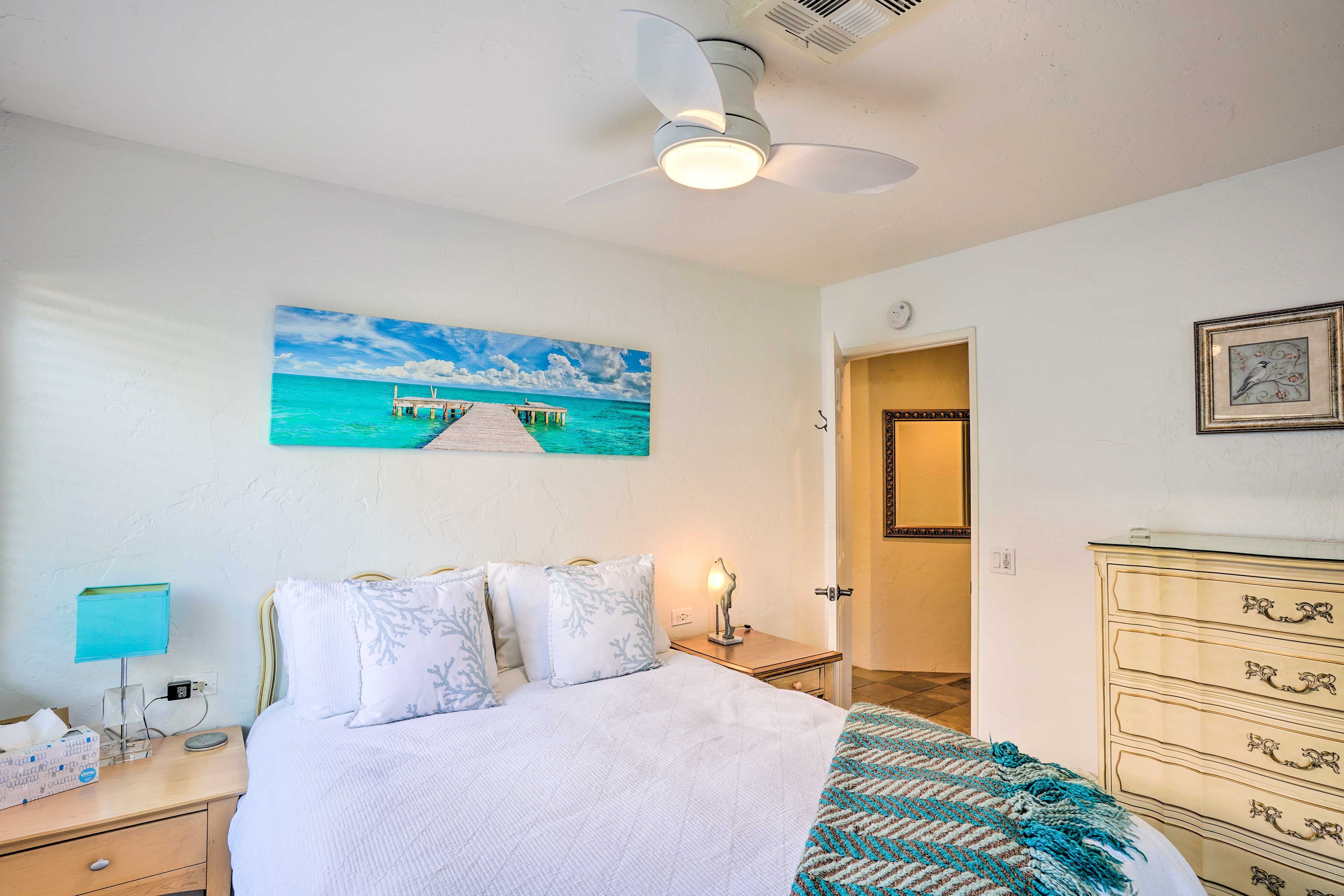 Bedroom 2 | Queen Bed