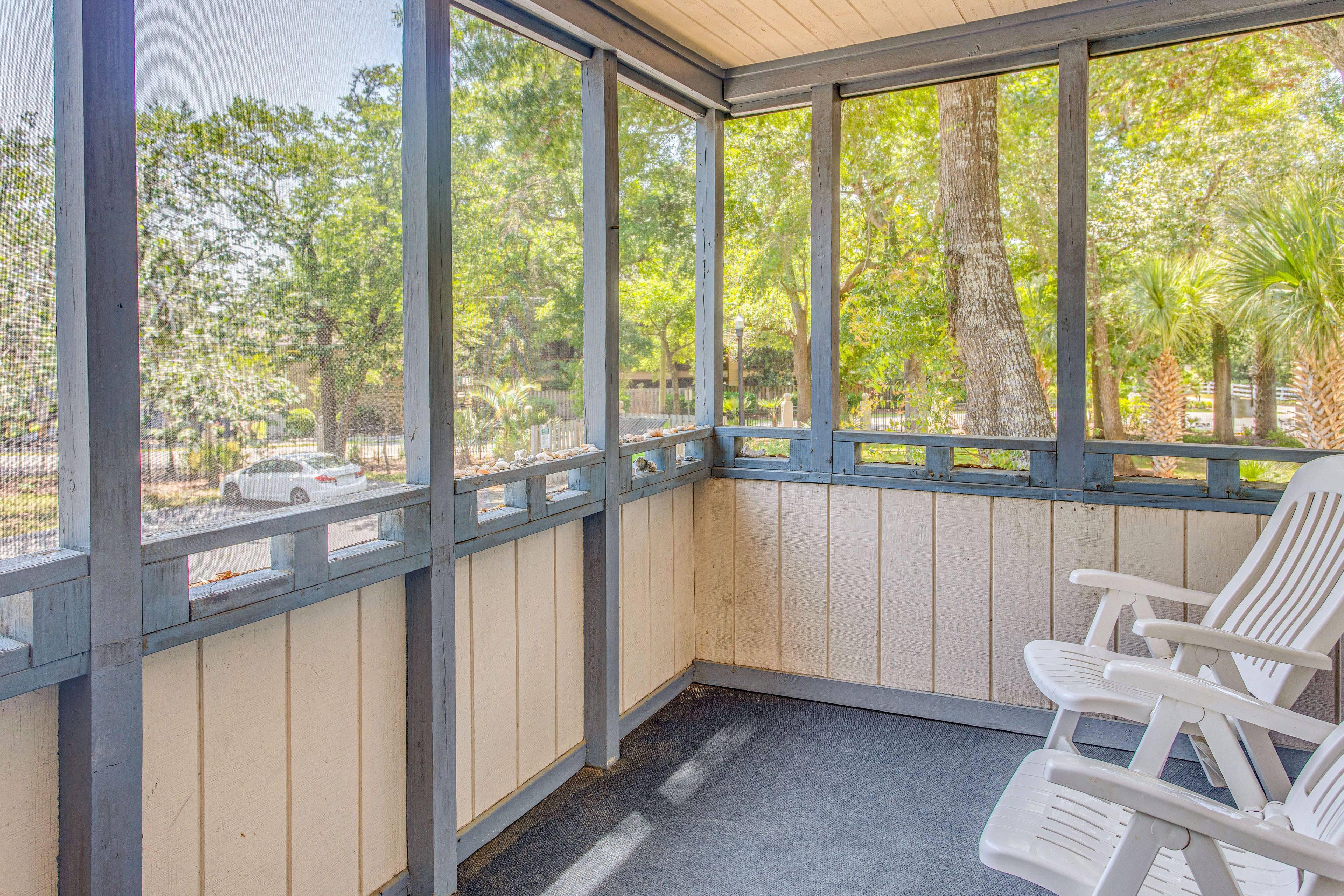 Screened Balcony 2 | Outdoor Seating