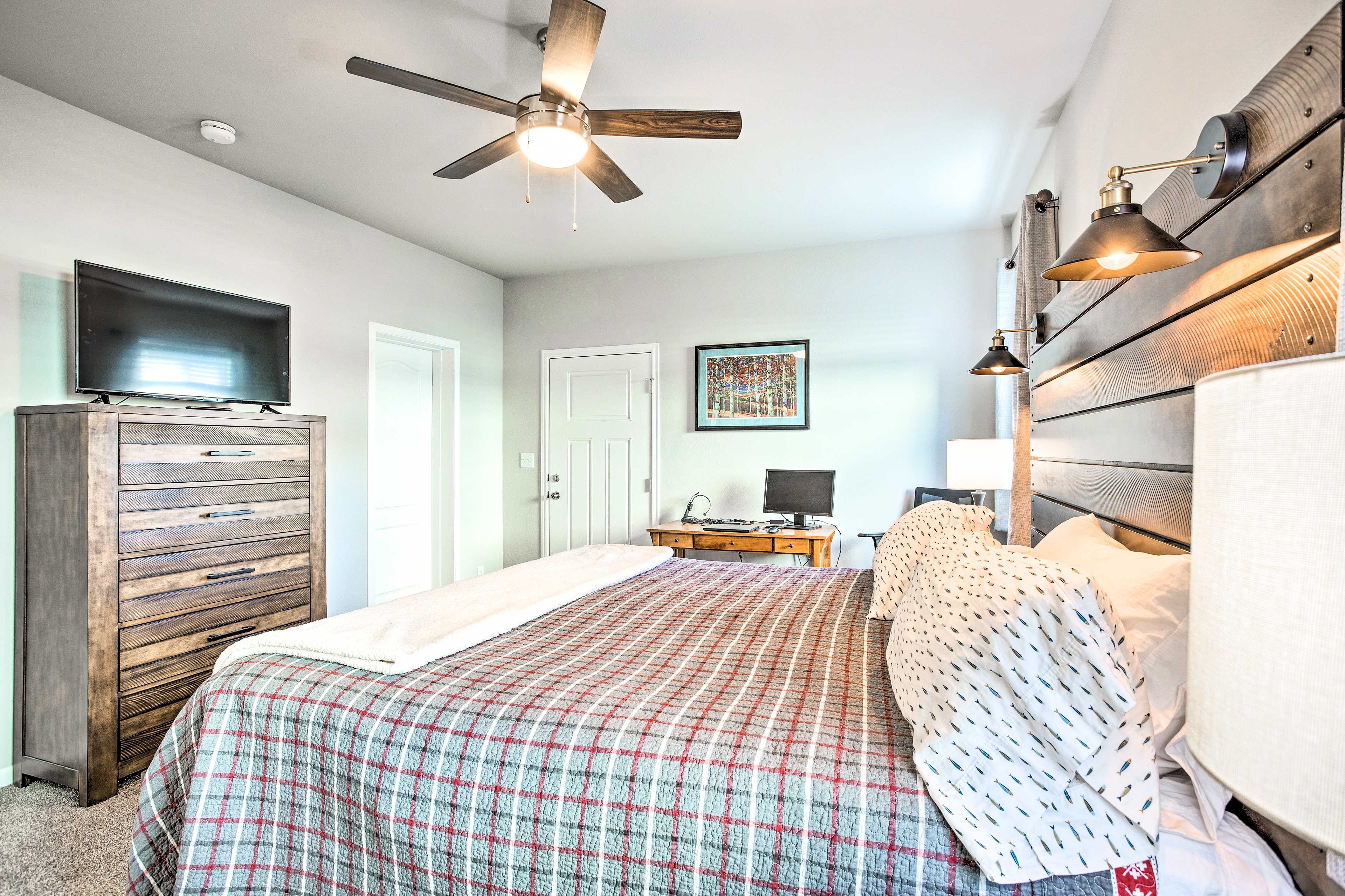 Bedroom 1 | Linens Provided