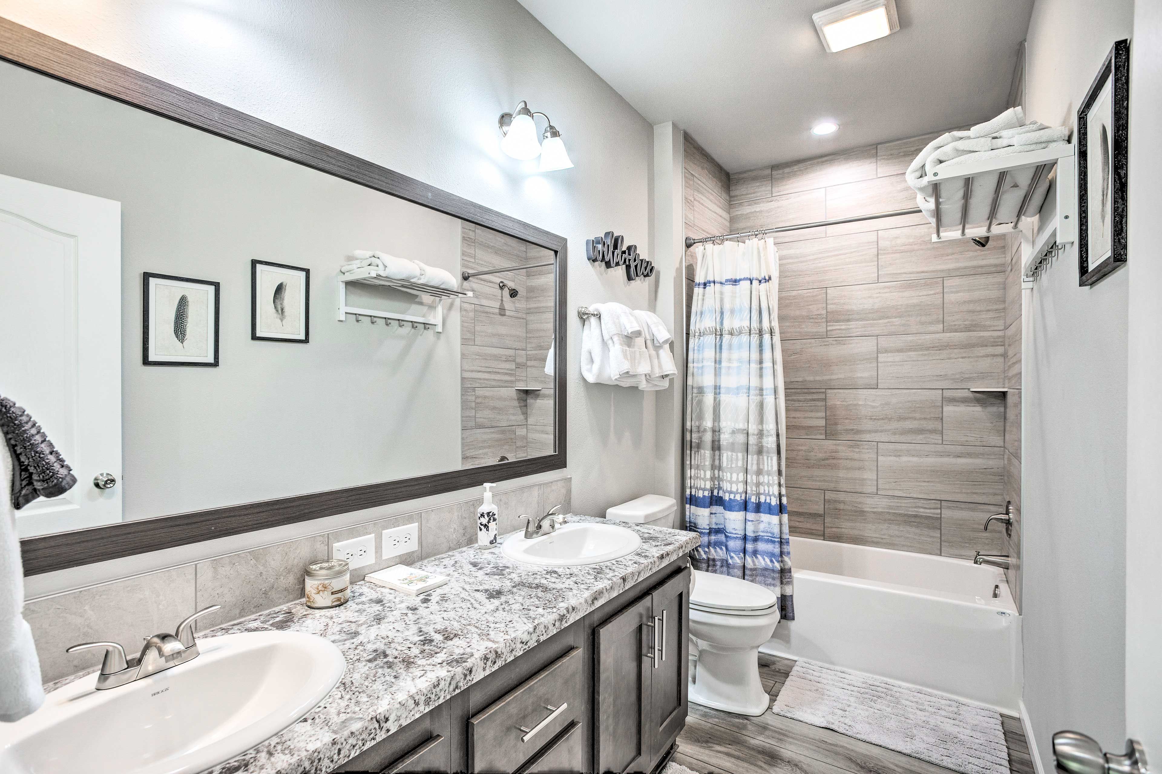 Bathroom | Towels Provided