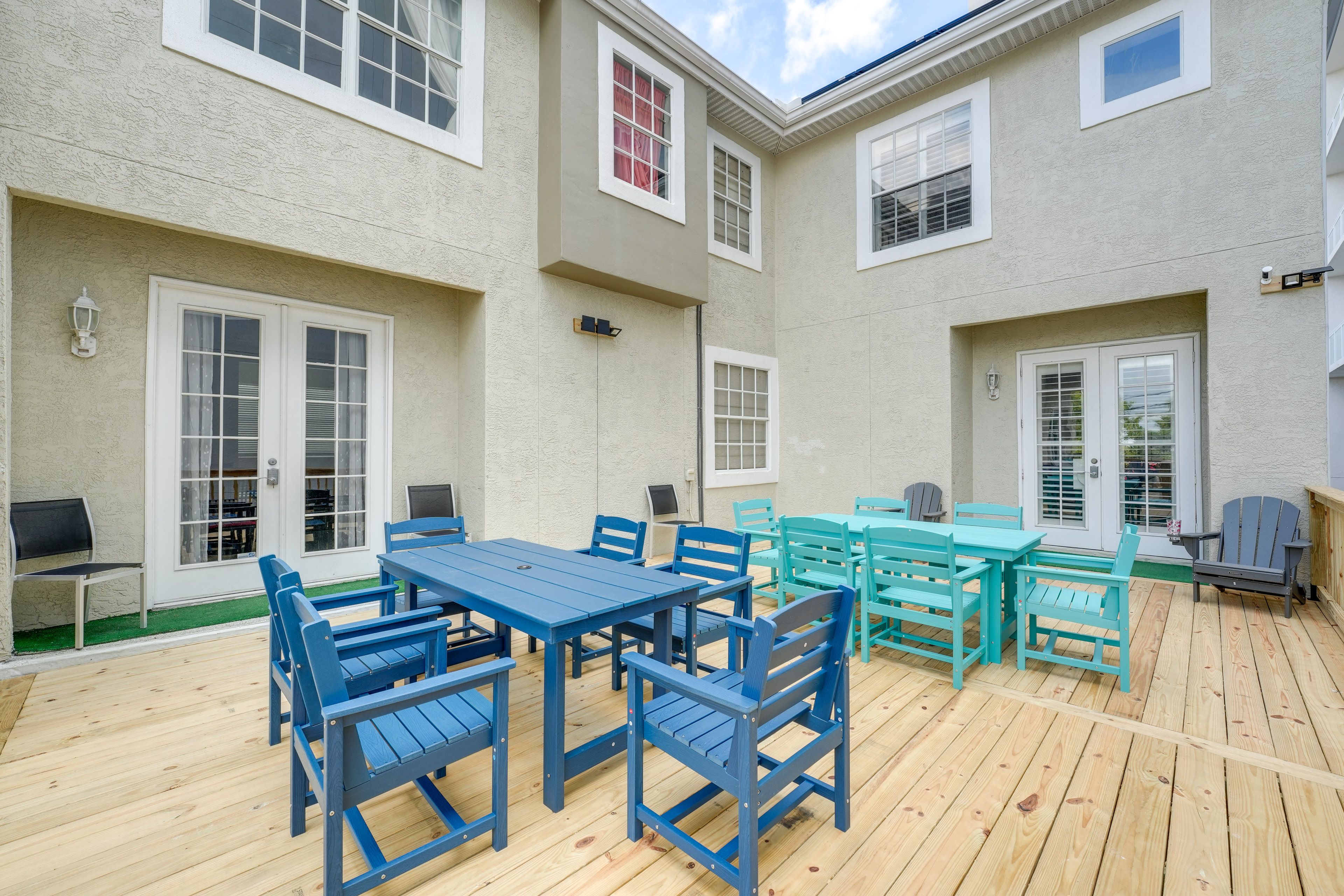 Clearwater Vacation Rental | 4BR | 2.5BA | 1,700 Sq Ft | Stairs Required