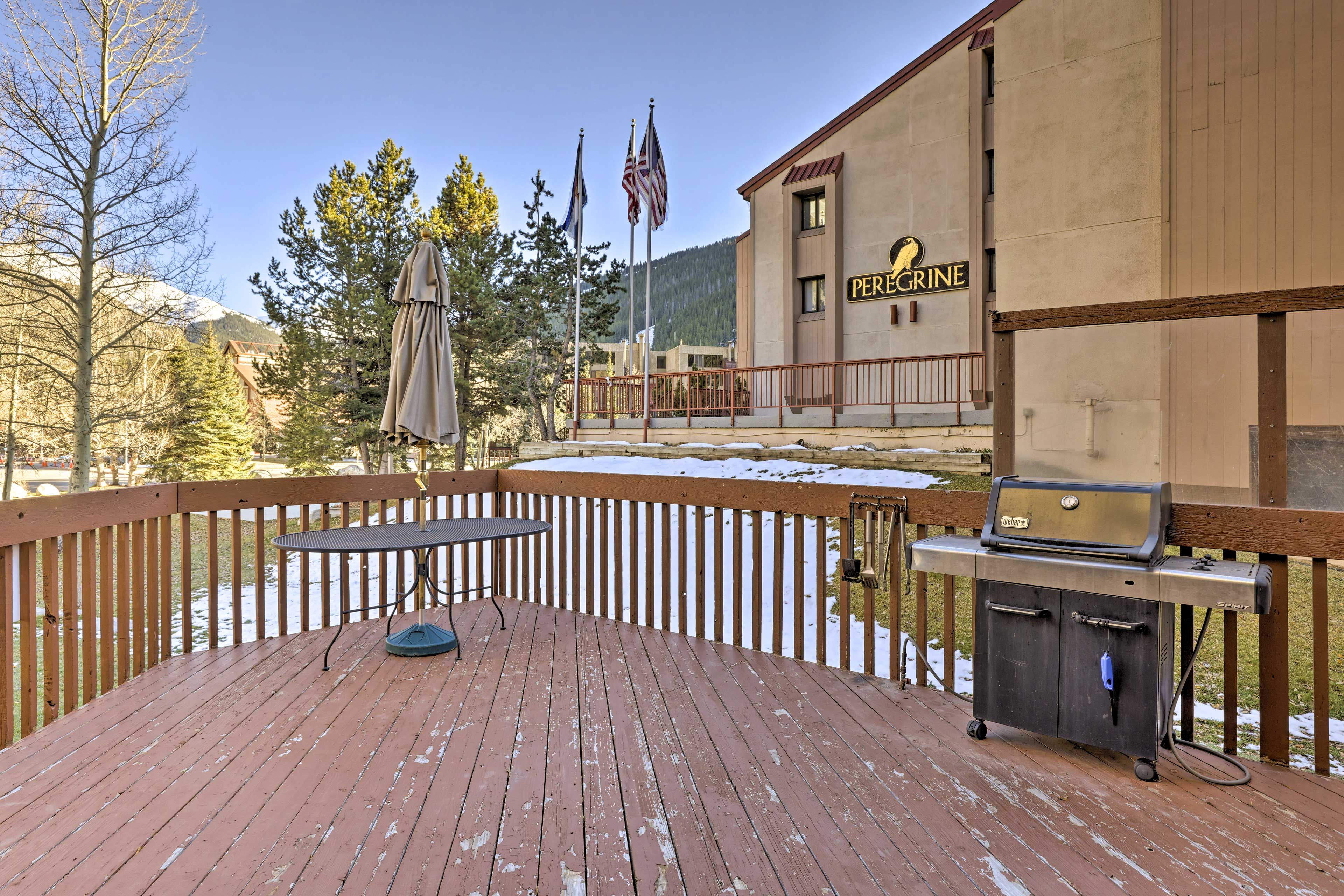 Community Dining & Grill Space