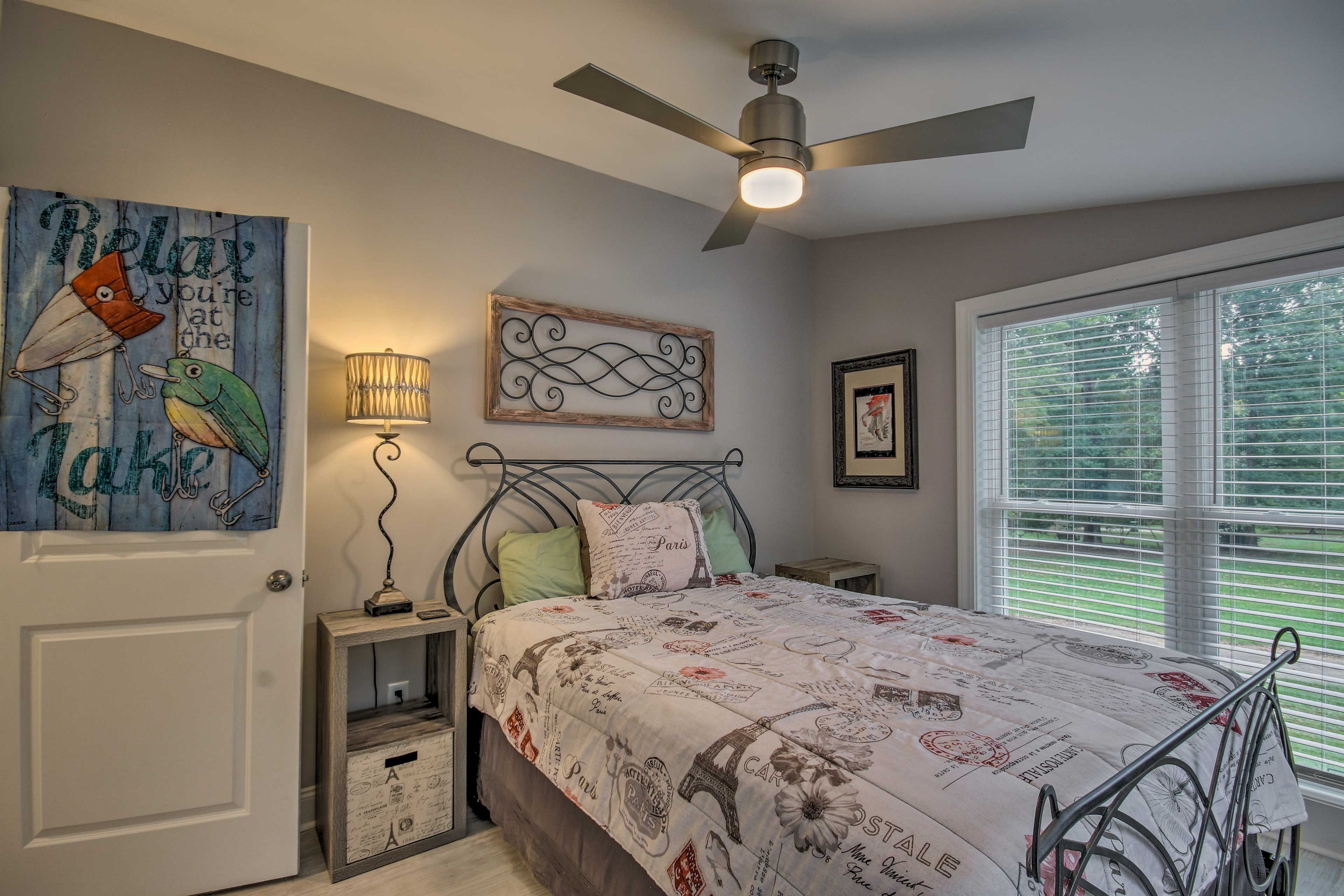 Bedroom | Linens Provided