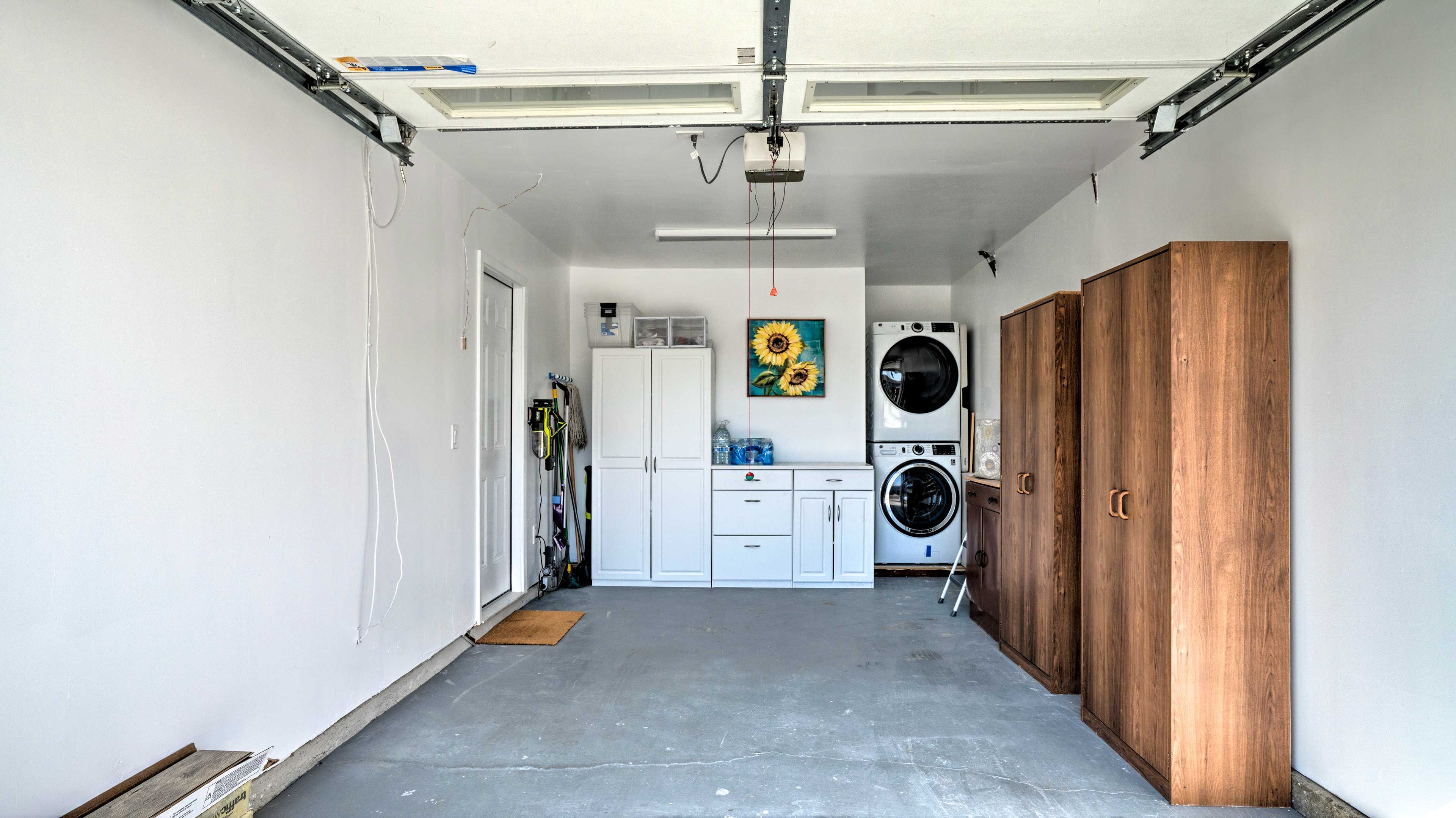 Garage | Washer & Dryer