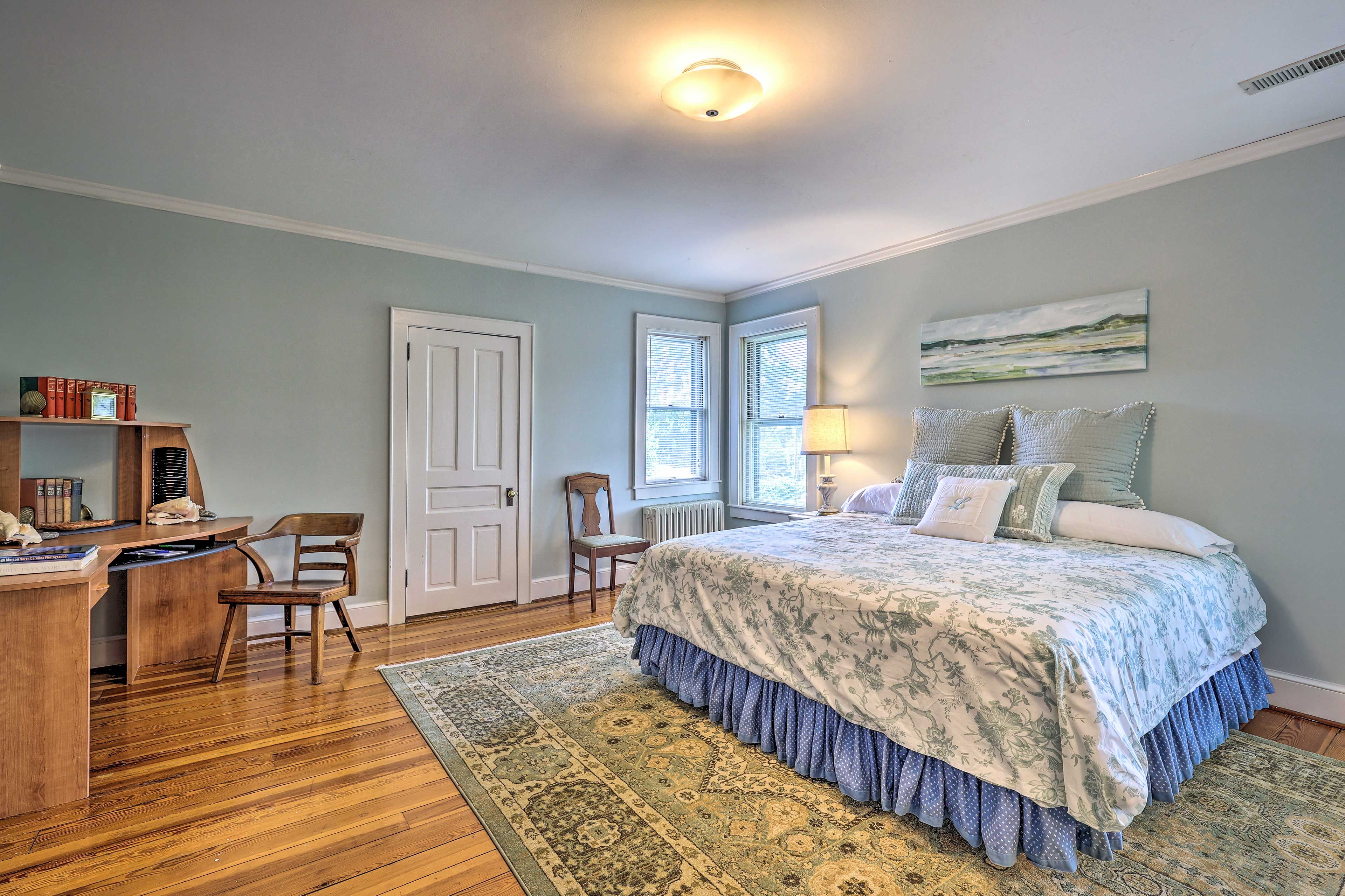 Bedroom 3 | King Bed | 2nd Floor | Stairs Required