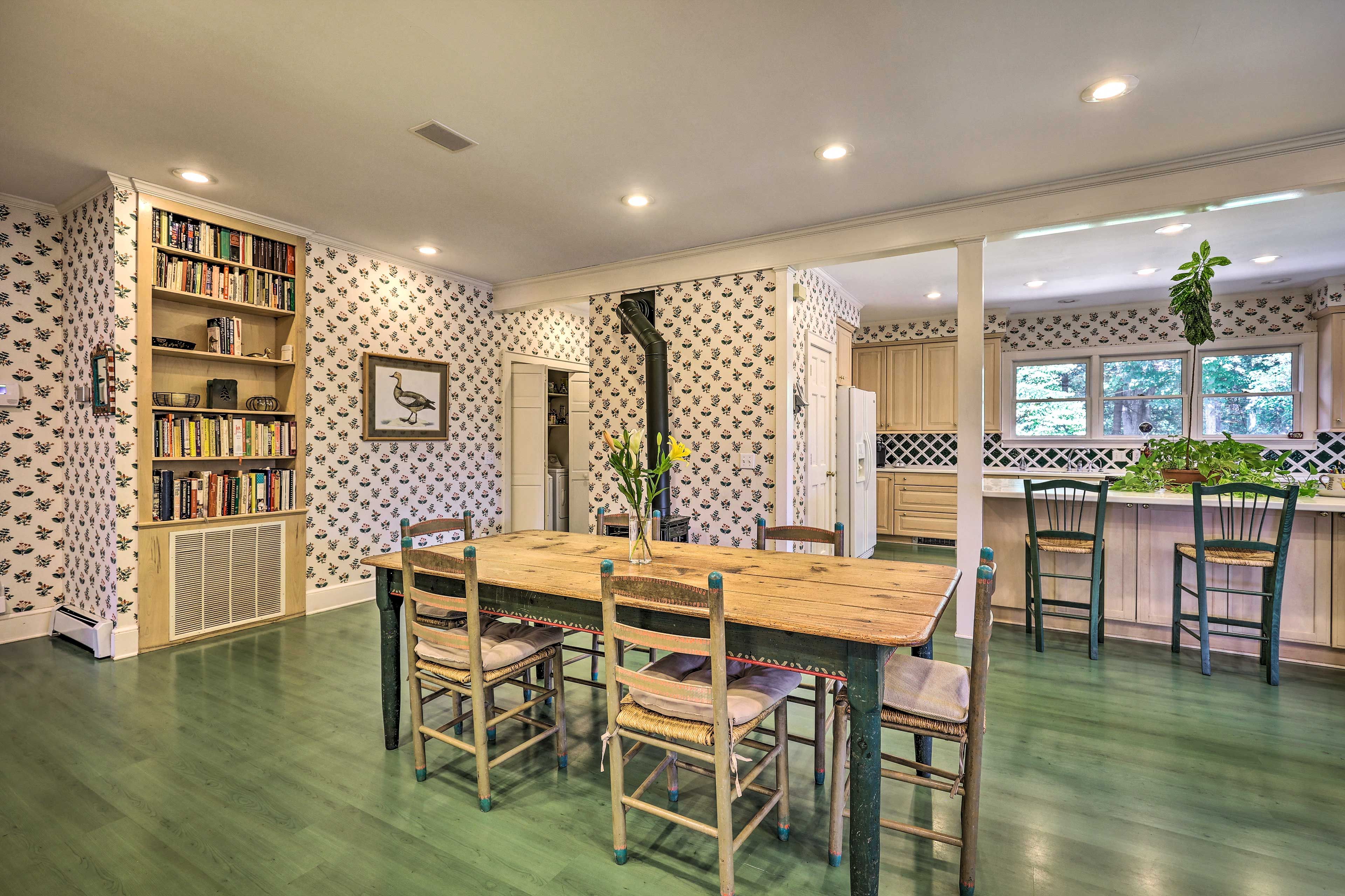 The Green Room | Dining Area | 1st Floor | Stairs Required
