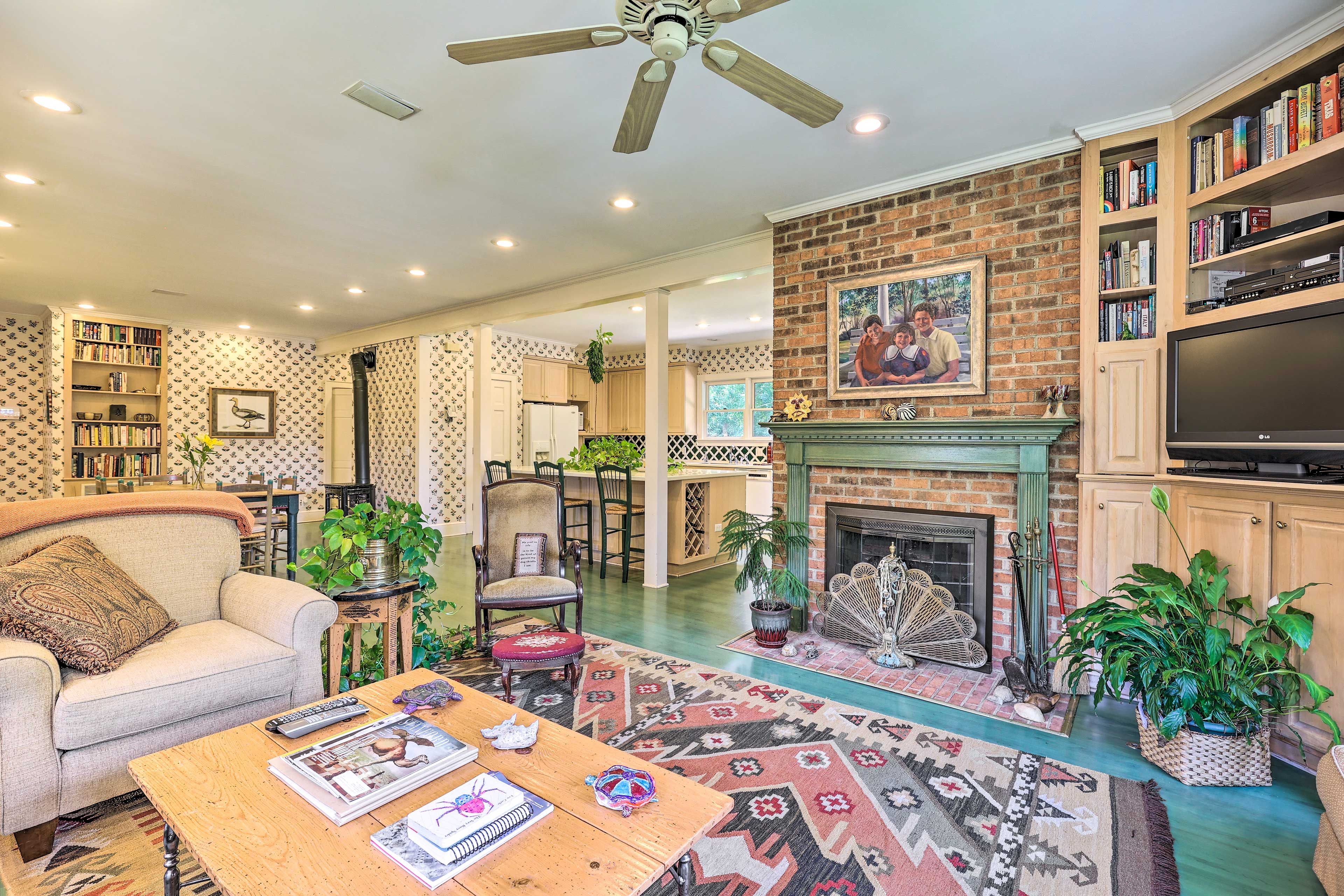 Living Room | Stereo