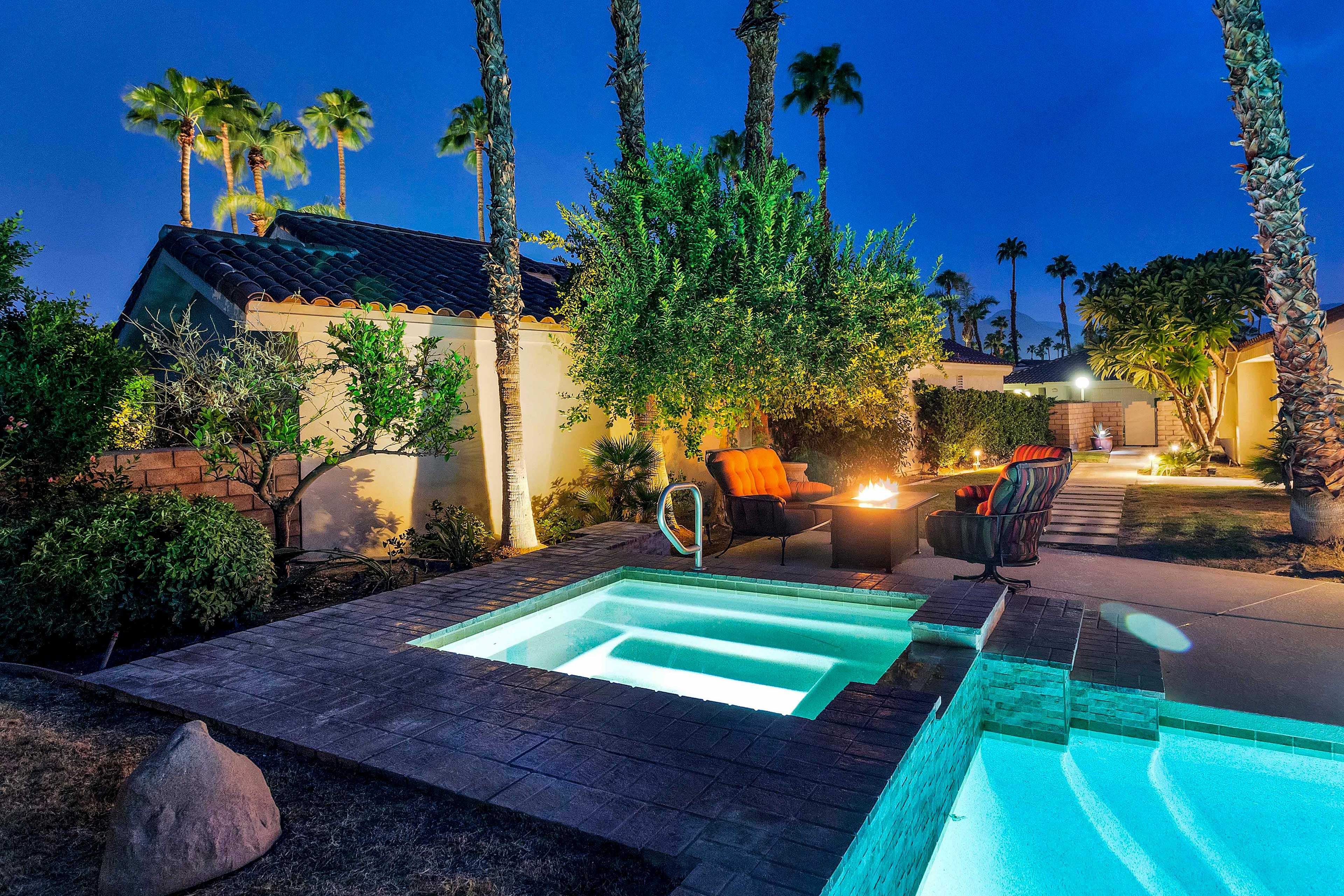 Private Backyard | Spa w/ Nighttime Lighting | Gas Fire Pit