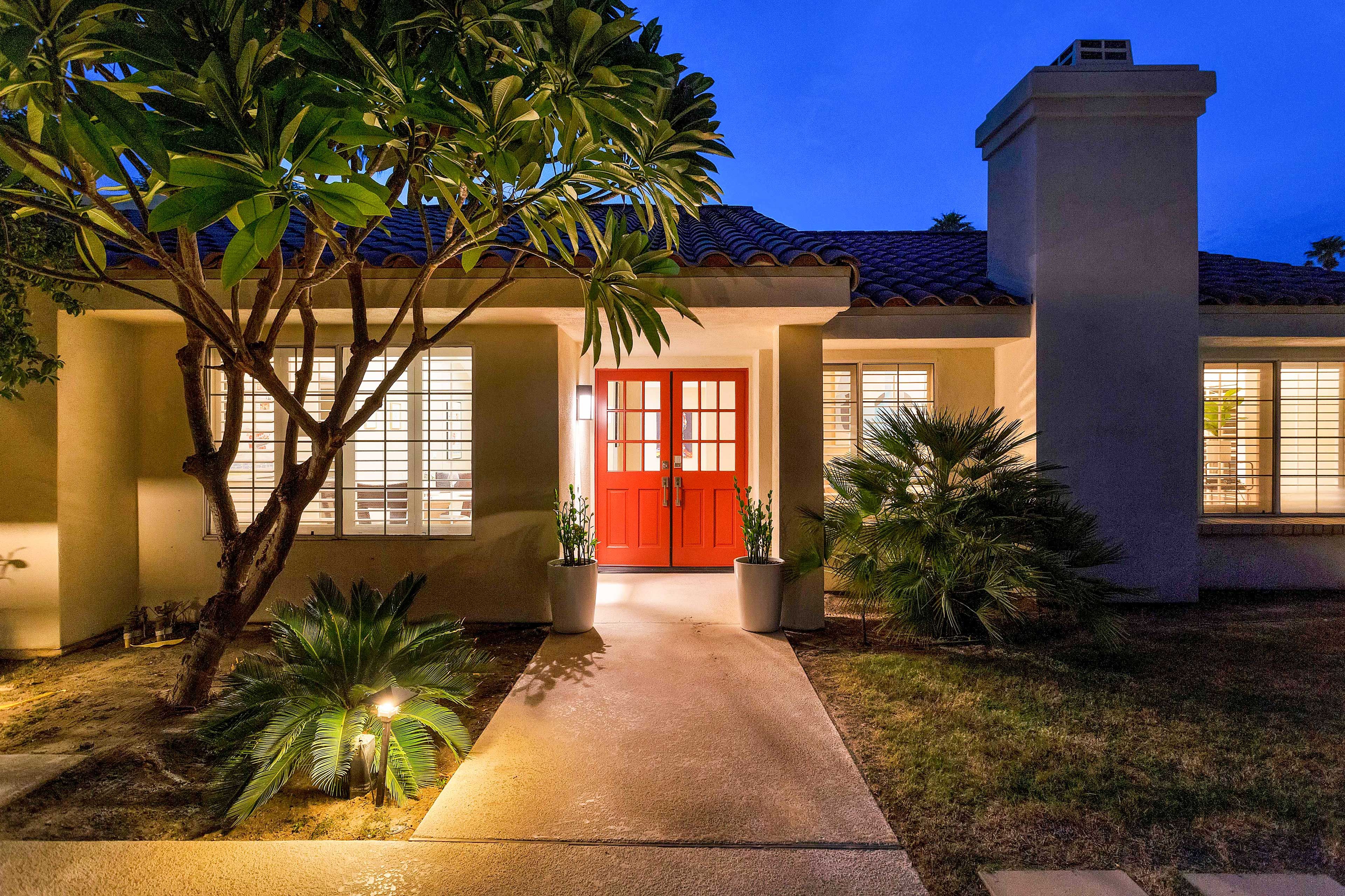 Entrance | Nighttime Lighting | Exterior | Garage Parking (1 Vehicle)