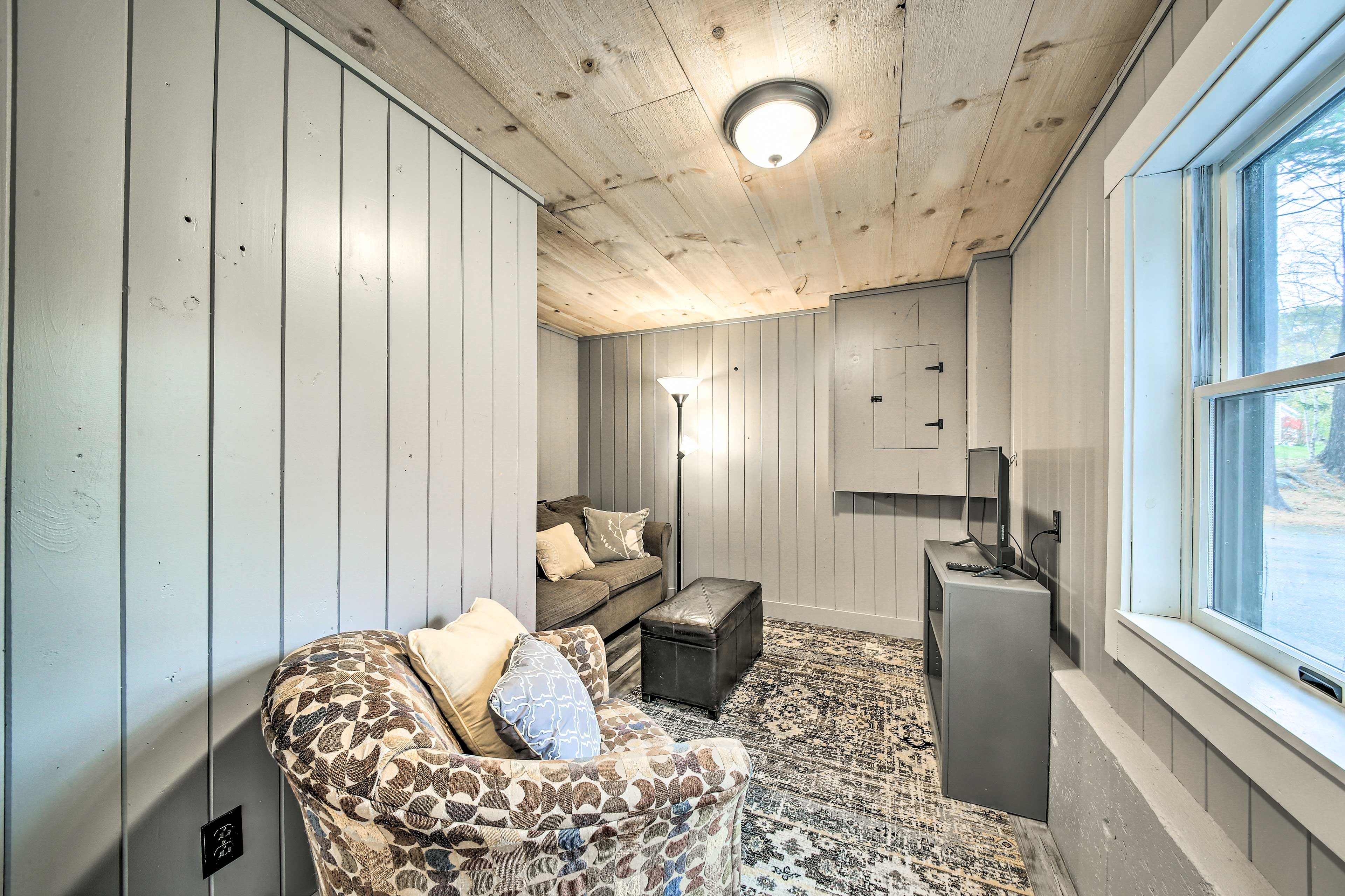 TV Room | Sleeper Sofa