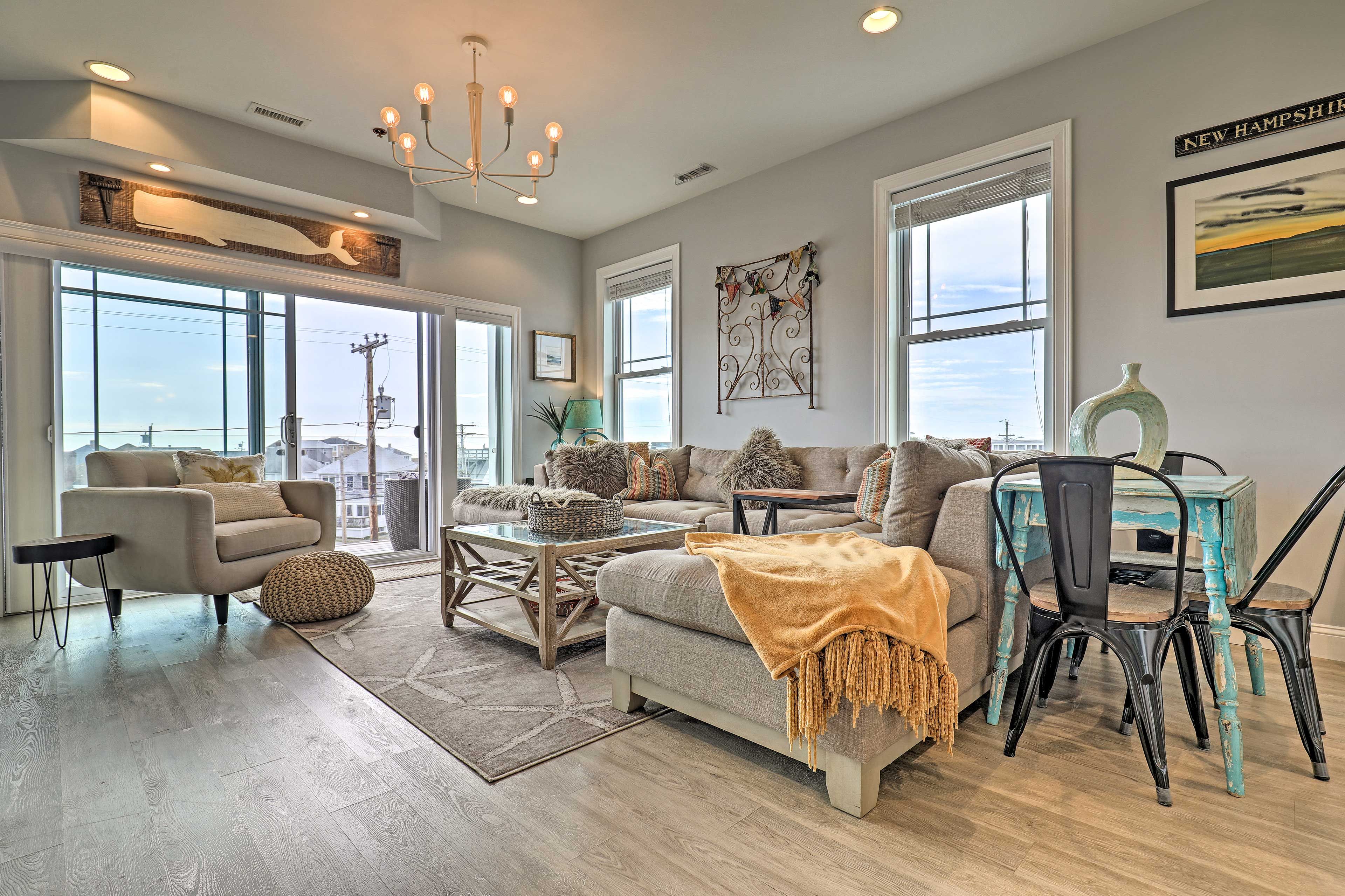 Living Room | Central Air Conditioning & Heating