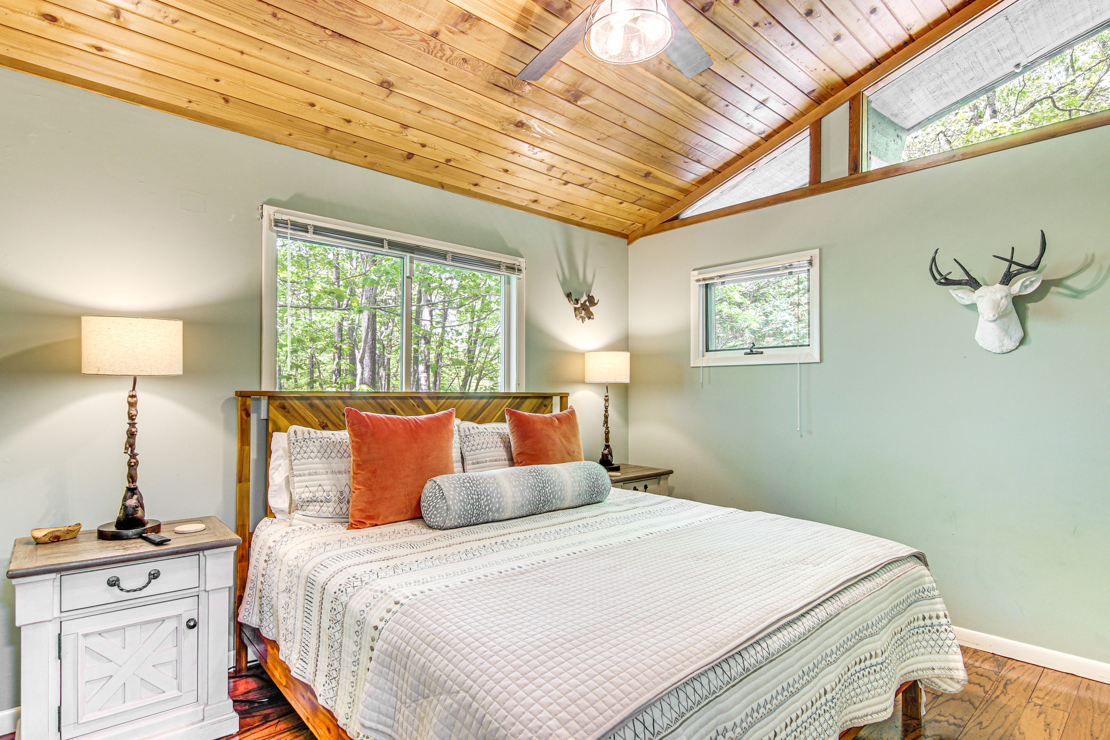 Bedroom 2 | King Bed | Main Level