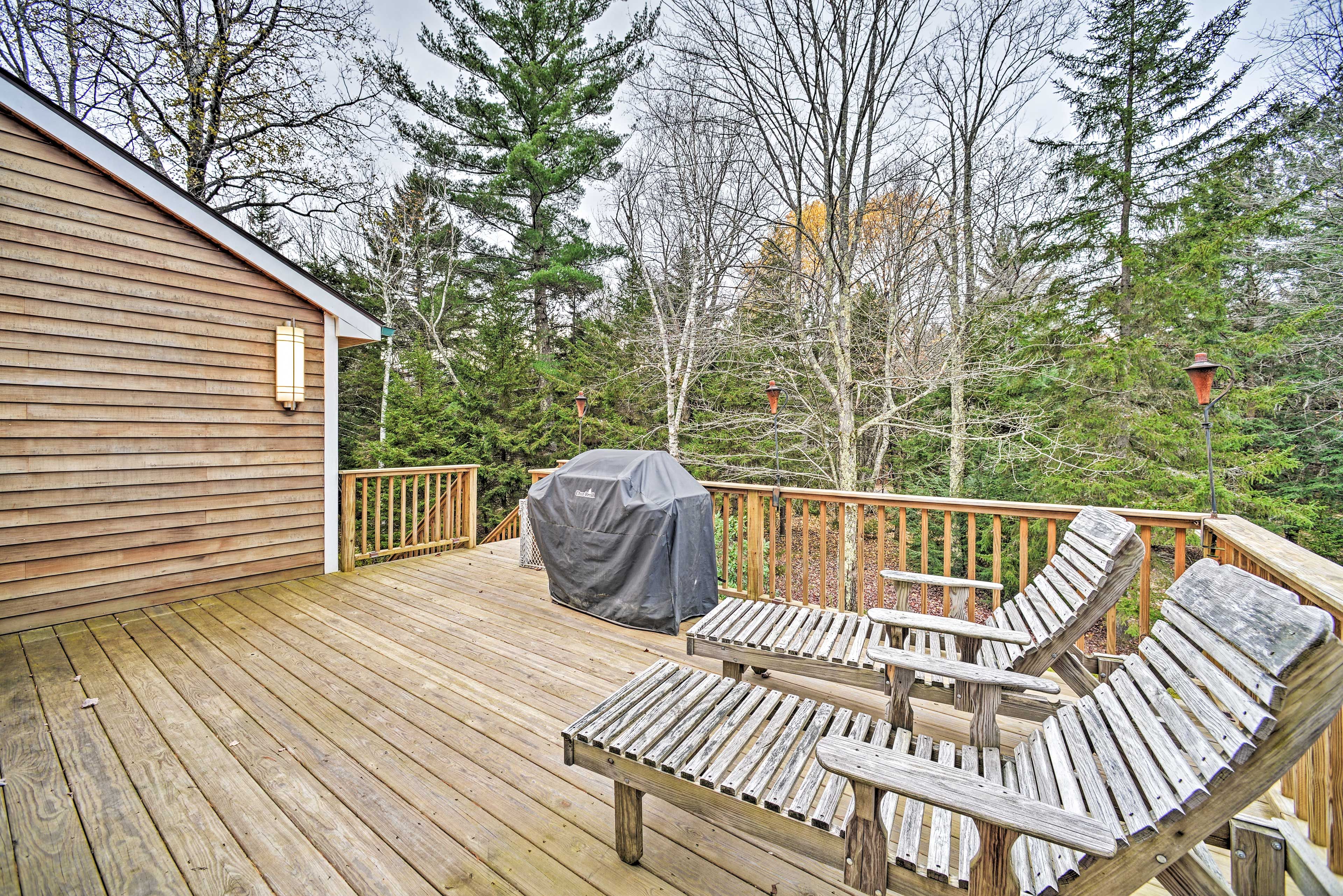 Private Deck | Gas Grill