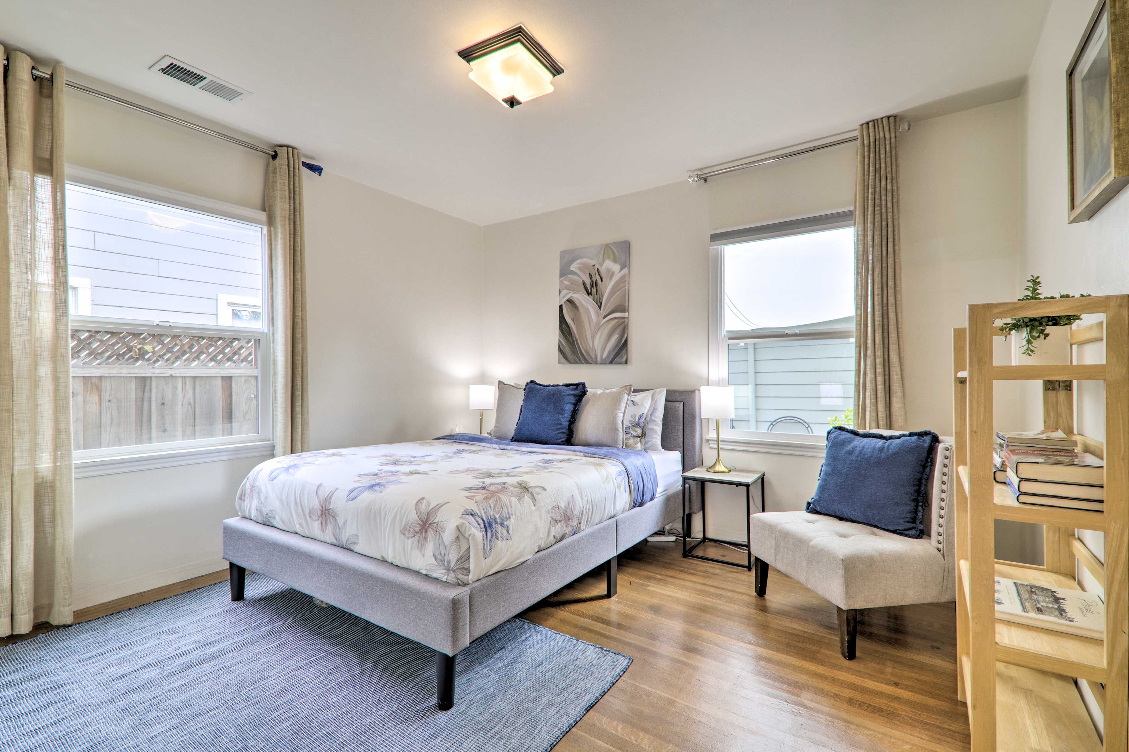 Bedroom 2 | Queen Bed