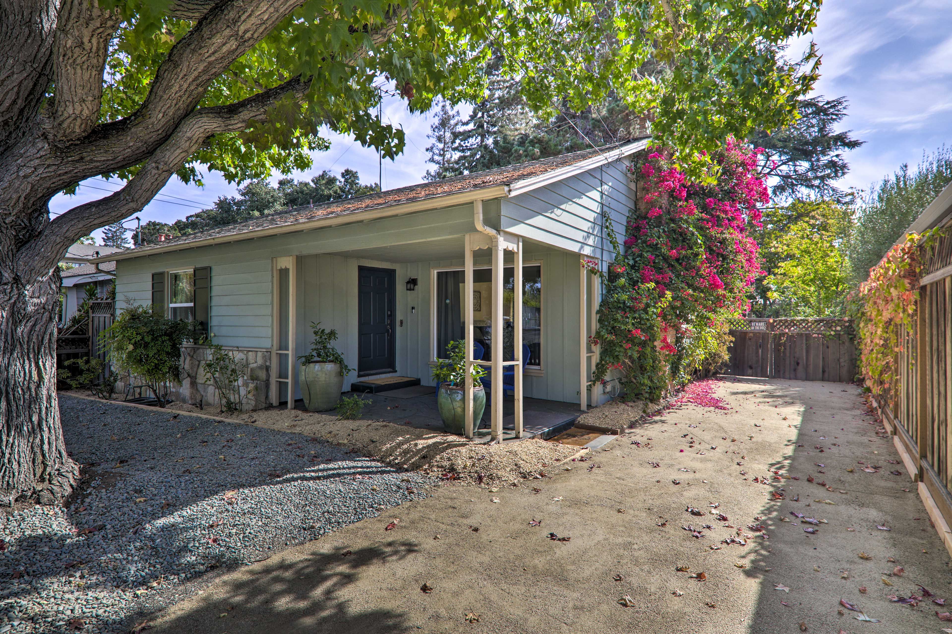 Exterior | Parking | Driveway (1 Vehicle)