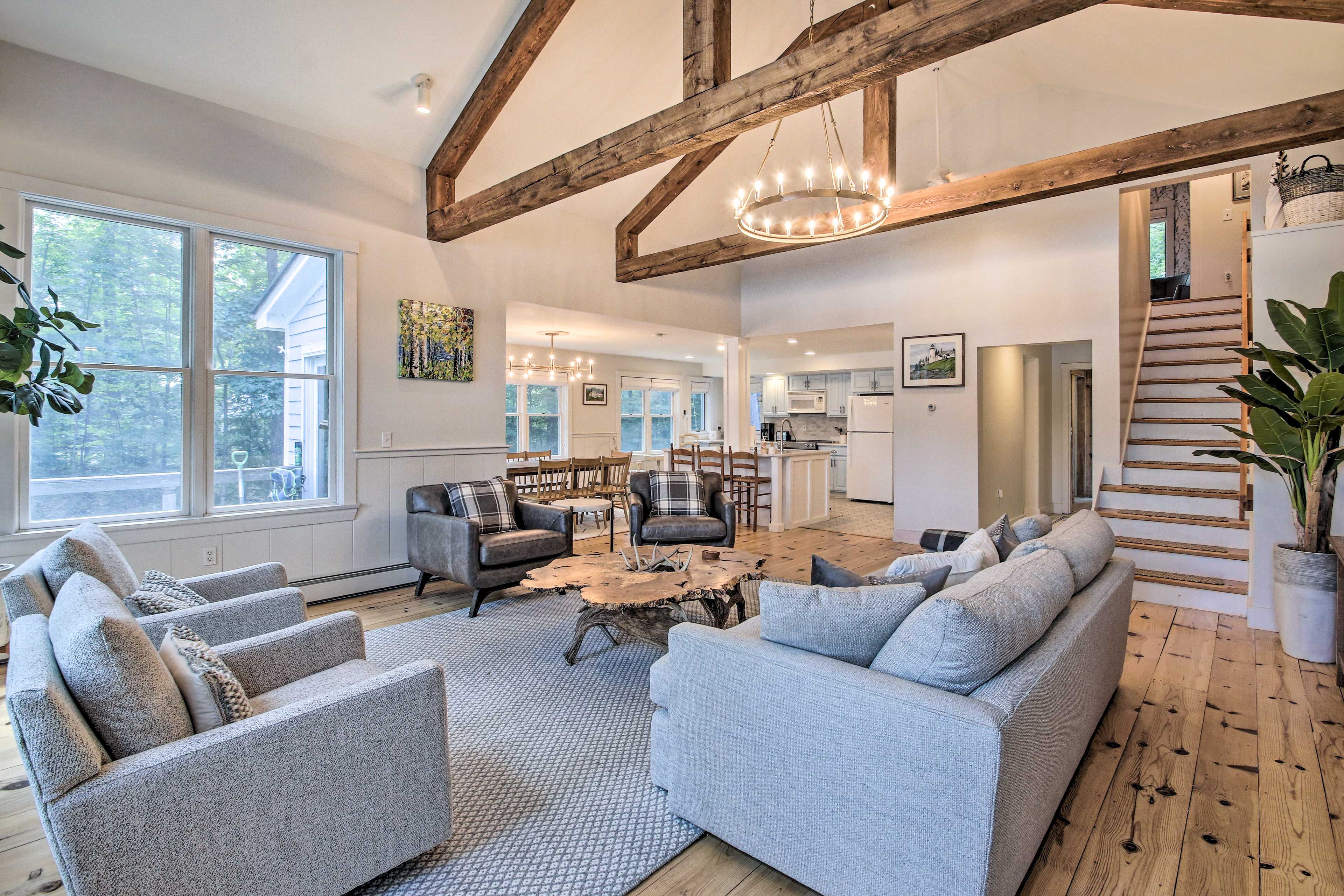Greenwood Vacation Rental | 5BR | 3.5BA | 3,436 Sq Ft | 5 Stairs Required