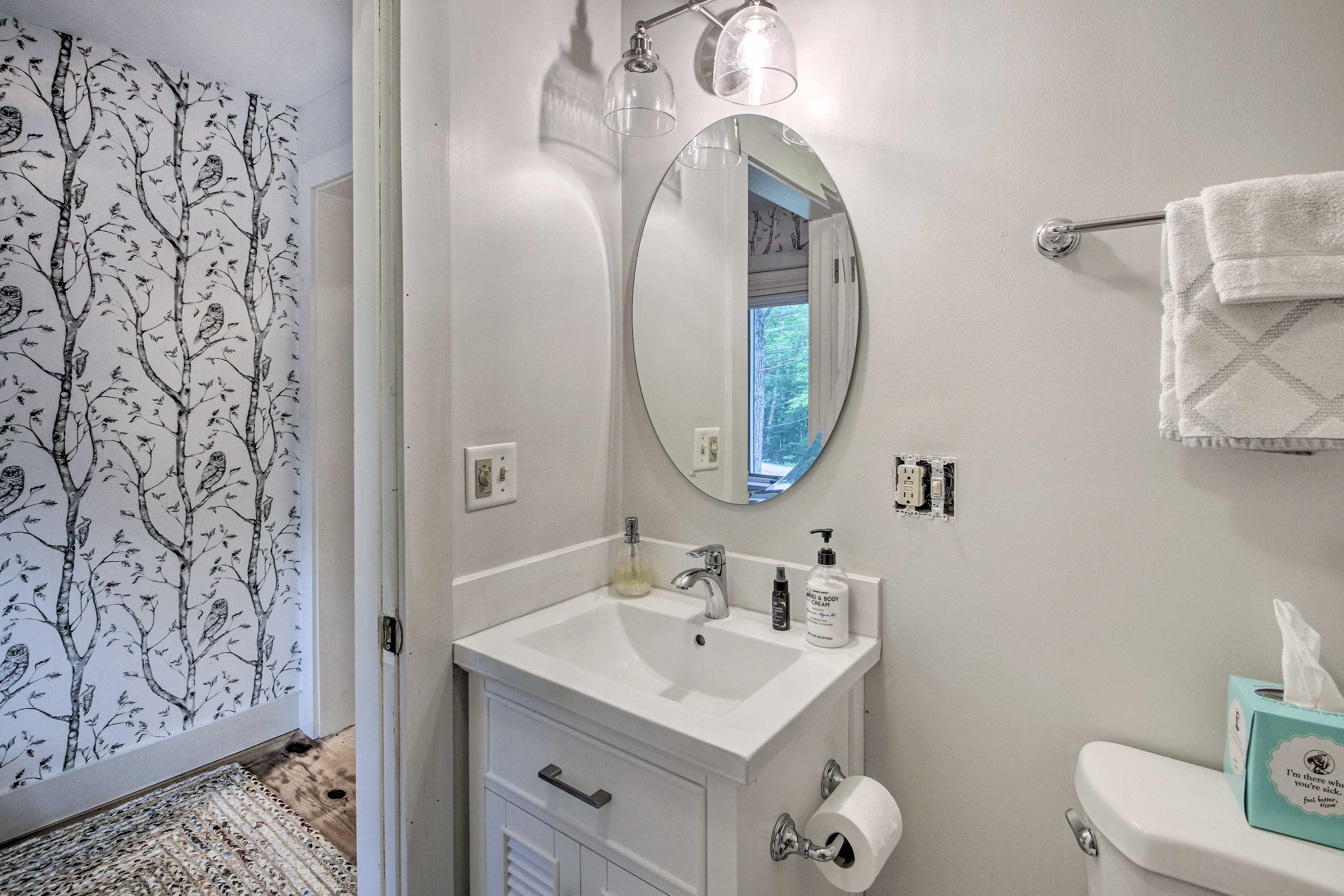 Bathroom | 2nd Floor