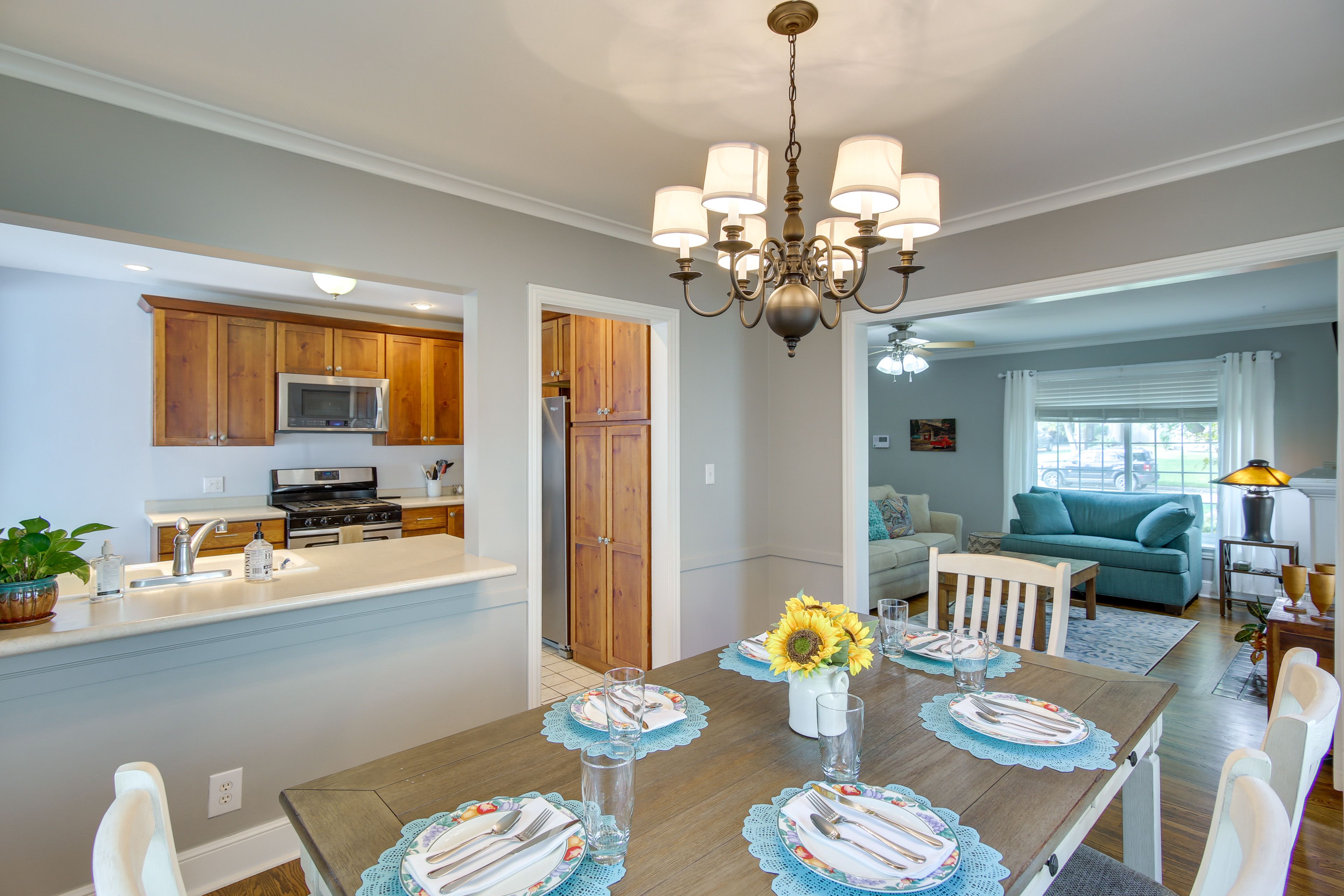 Dining Area | Open Interior