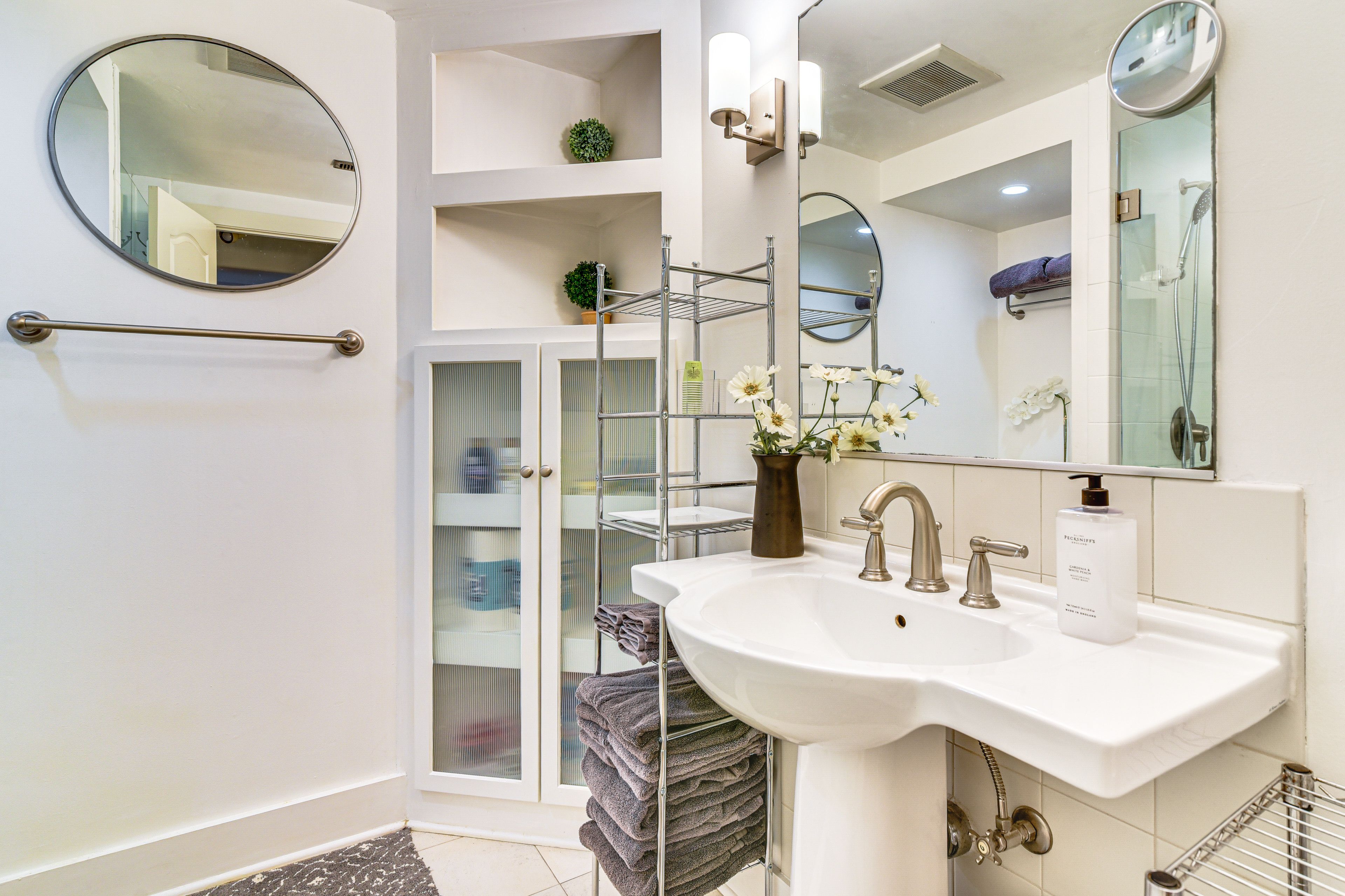 Full Bathroom | Complimentary Toiletries | Linens & Towels | Hair Dryer