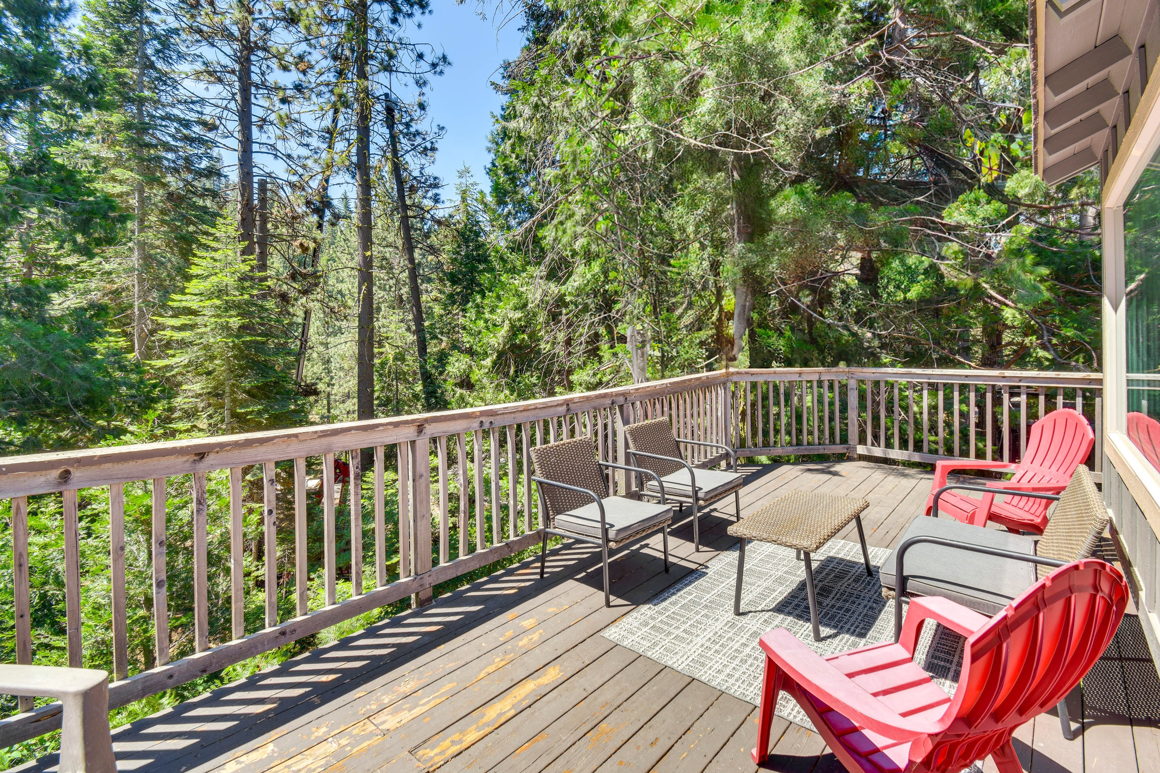 Private Deck | Gas Grill | Outdoor Dining Area