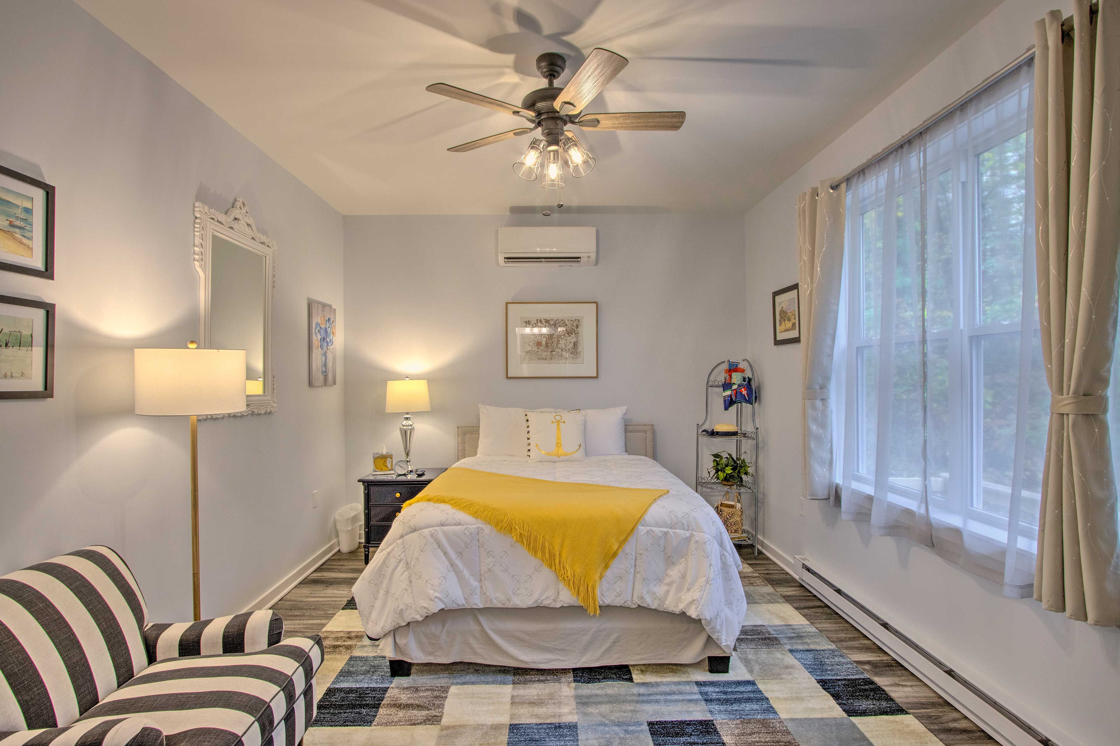 Kitchen | Bedroom TV