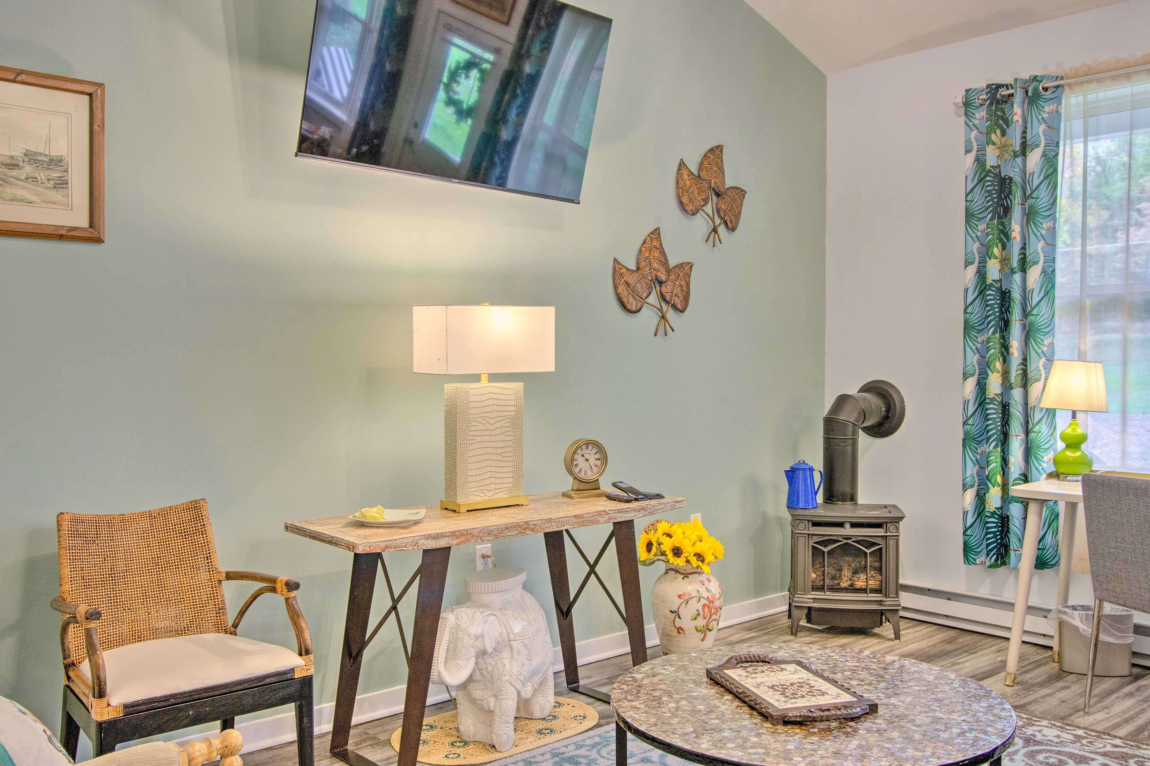 Living Room | Gas Stove (Ornamental)