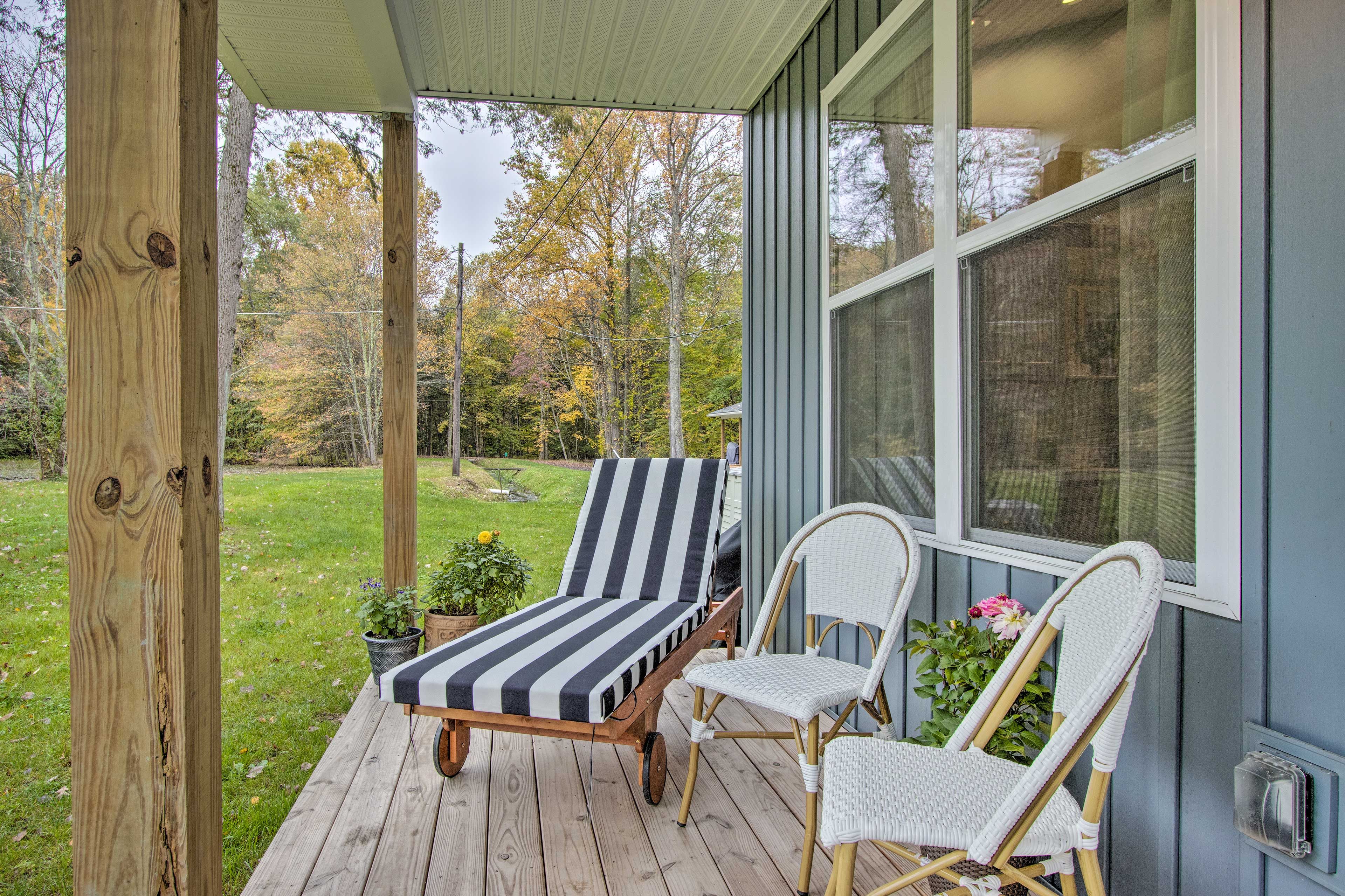 Covered Patio | Outdoor Seating