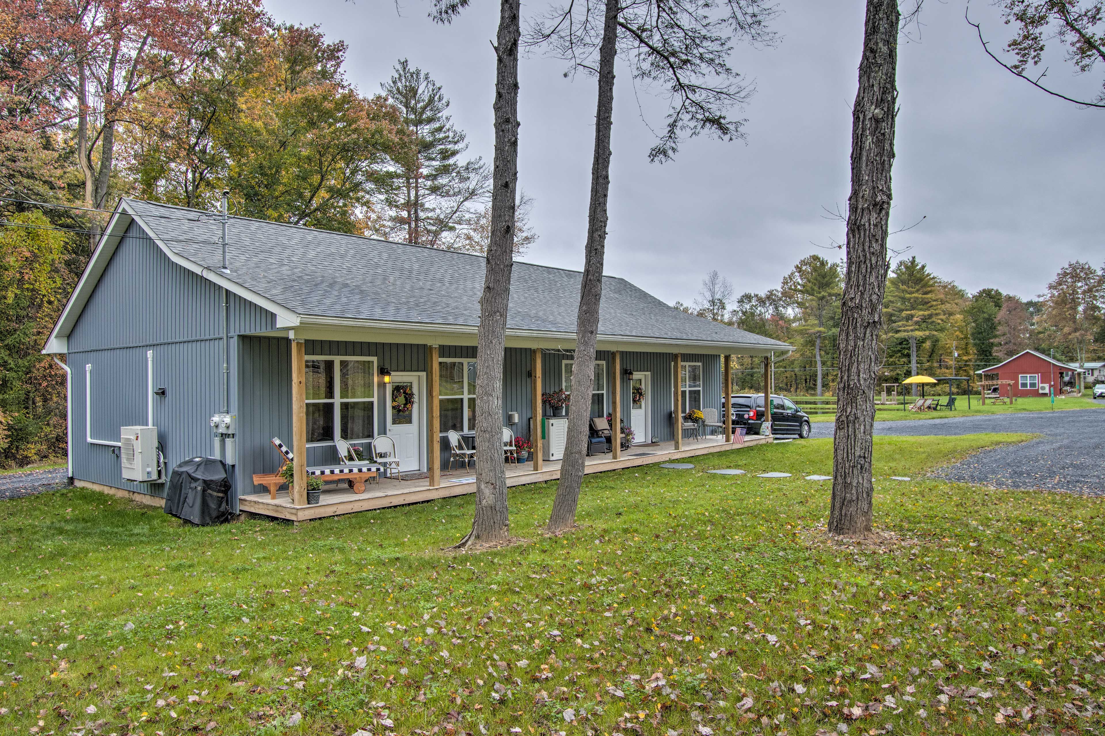 Parking | Gravel Driveway (2 Vehicles)