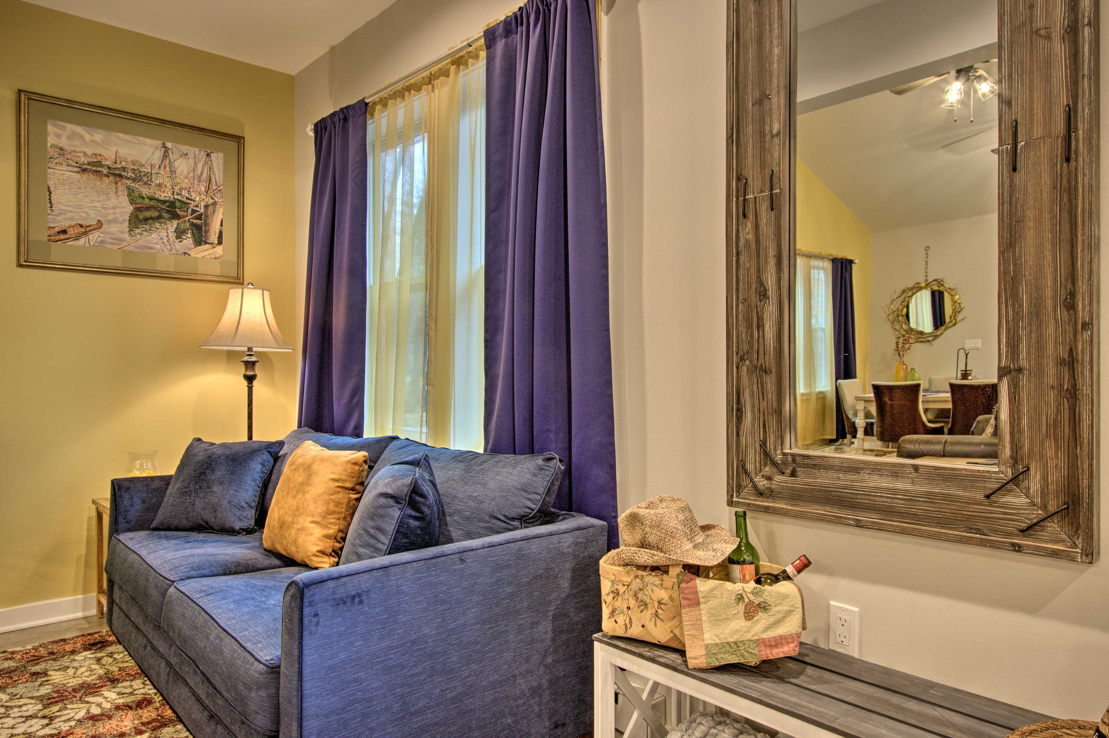 Living Room | Sleeper Sofa