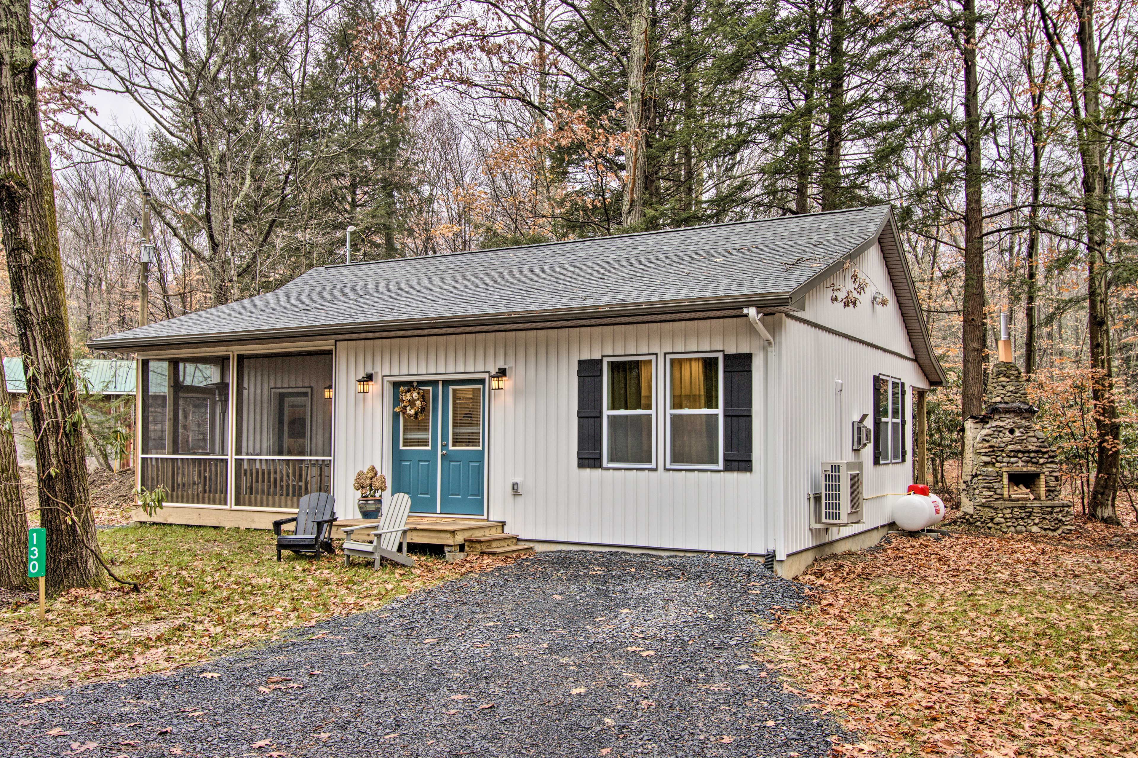 Home Exterior | Driveway Parking (2 Vehicles)