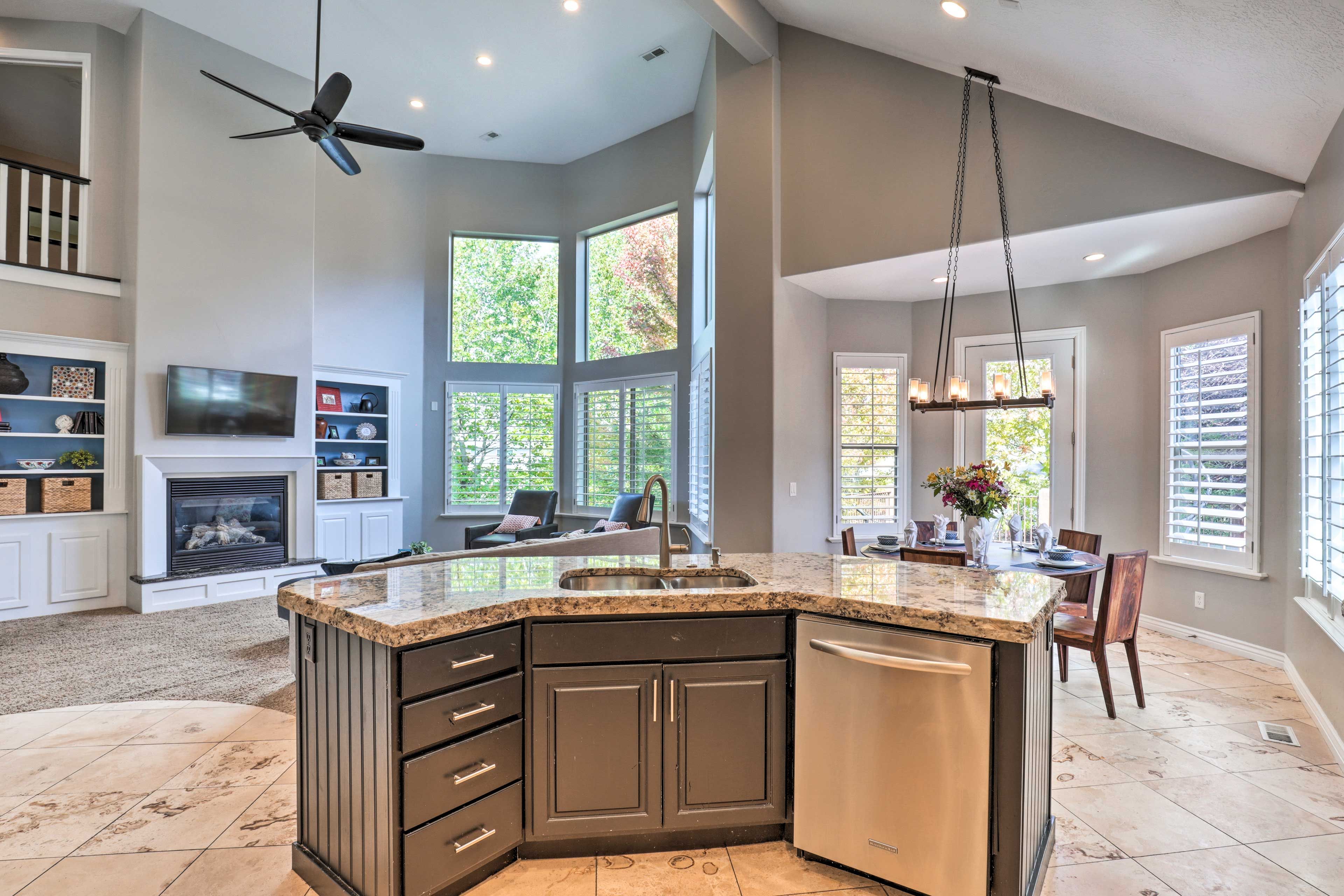 Kitchen | Trash Bags & Paper Towels | Spices