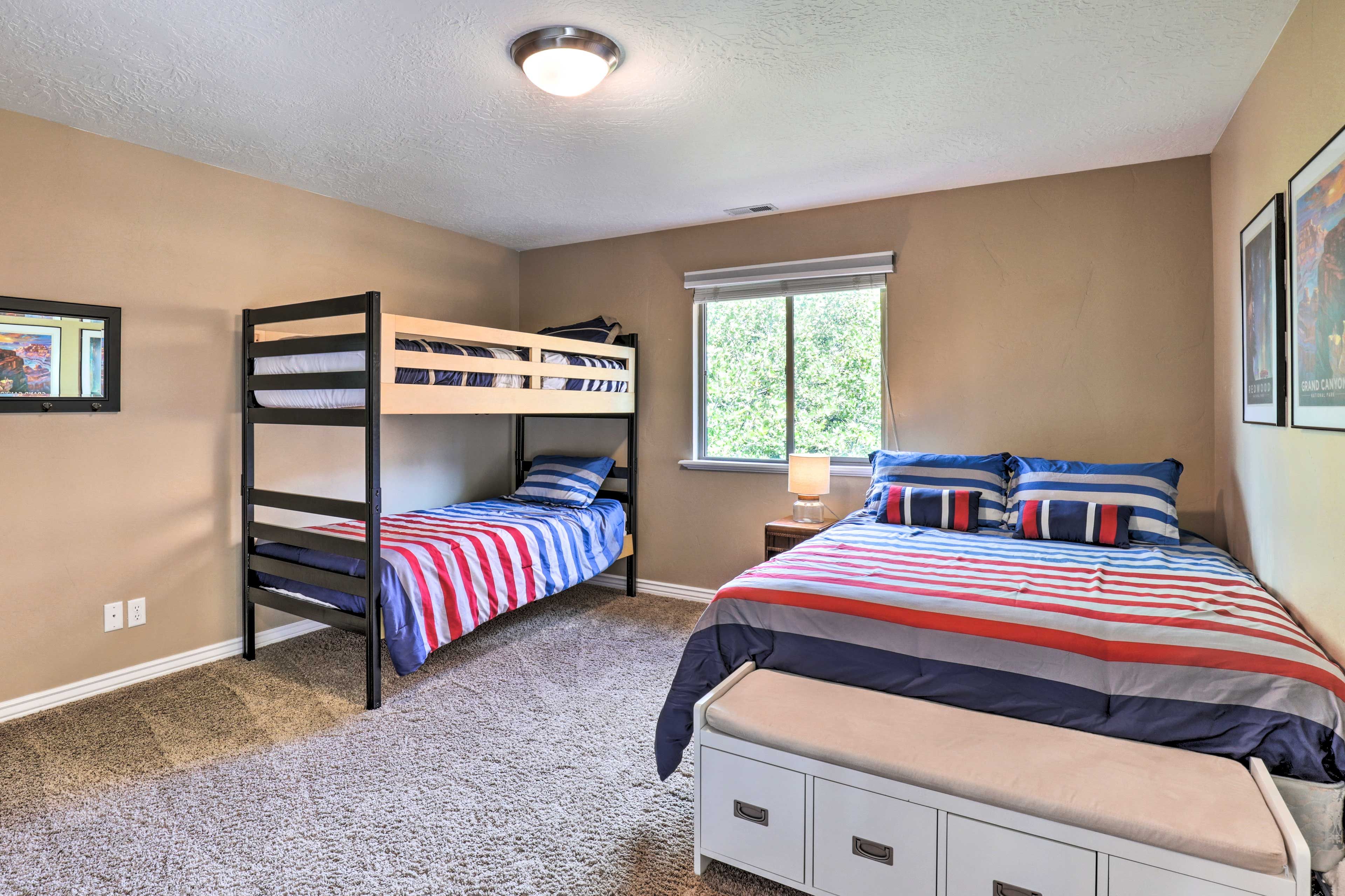 Bedroom 4 | Queen Bed | Twin Bunk Bed