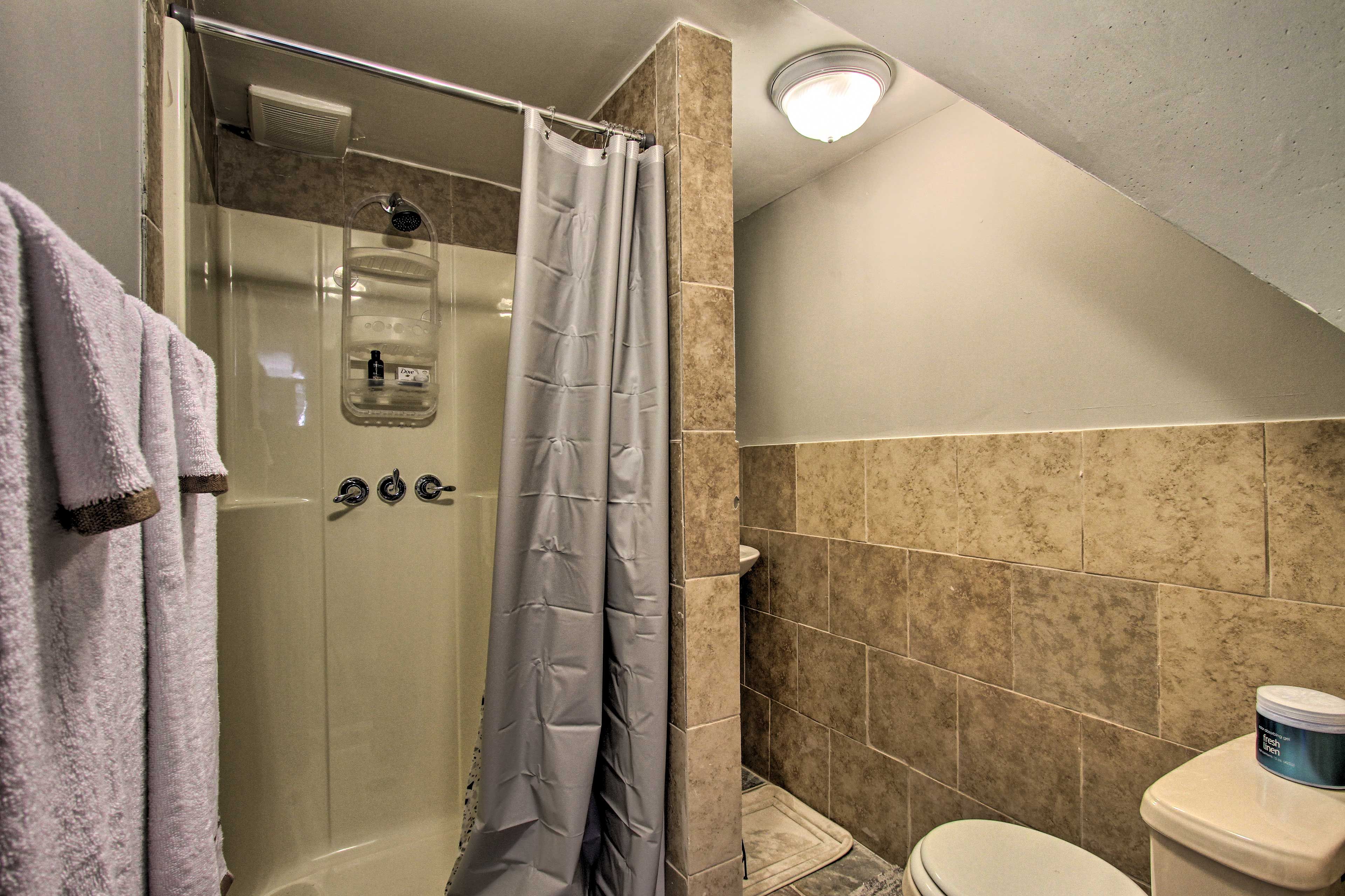 Full Bathroom