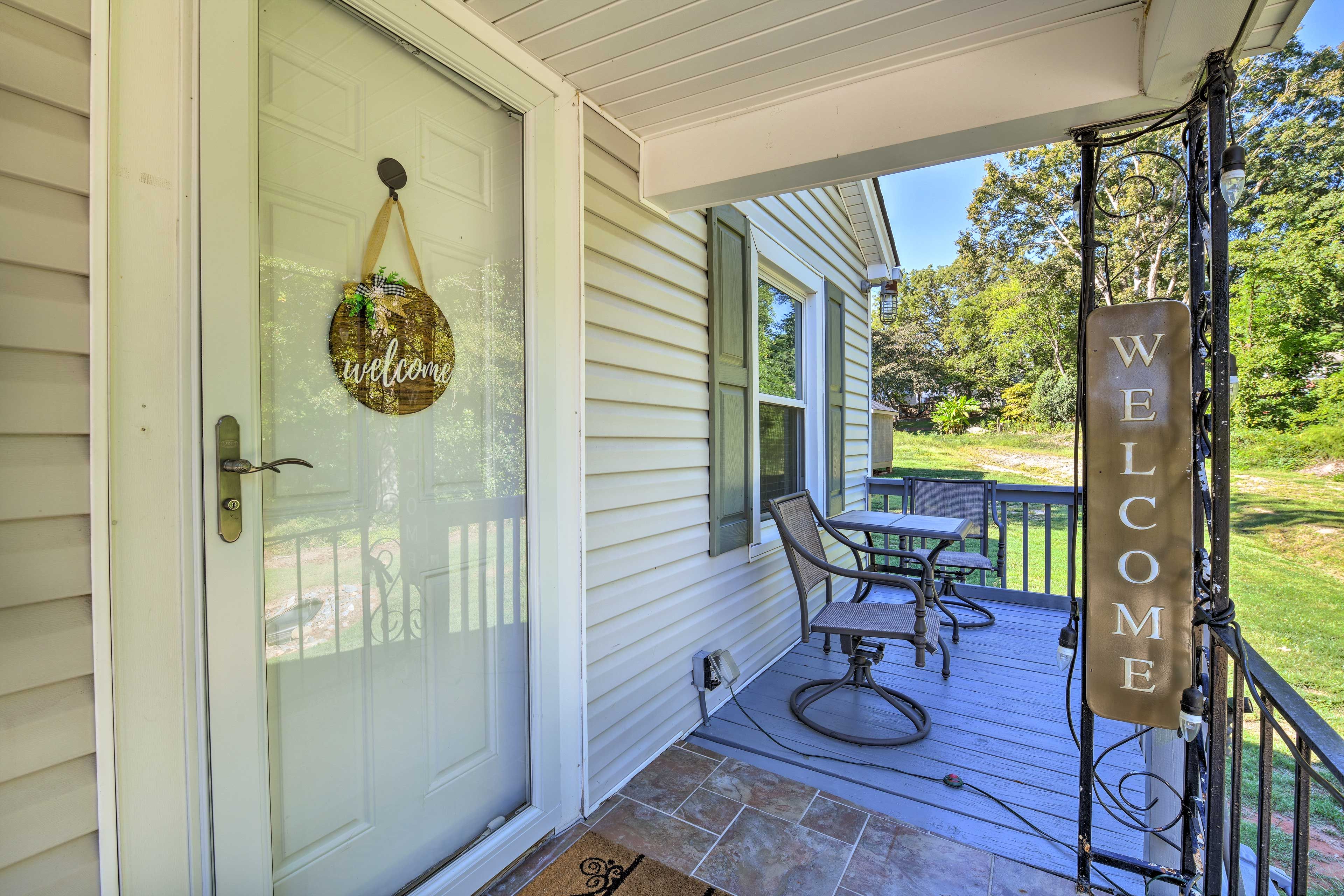 Private Porch | Stairs Required | Outdoor Decorative Lights