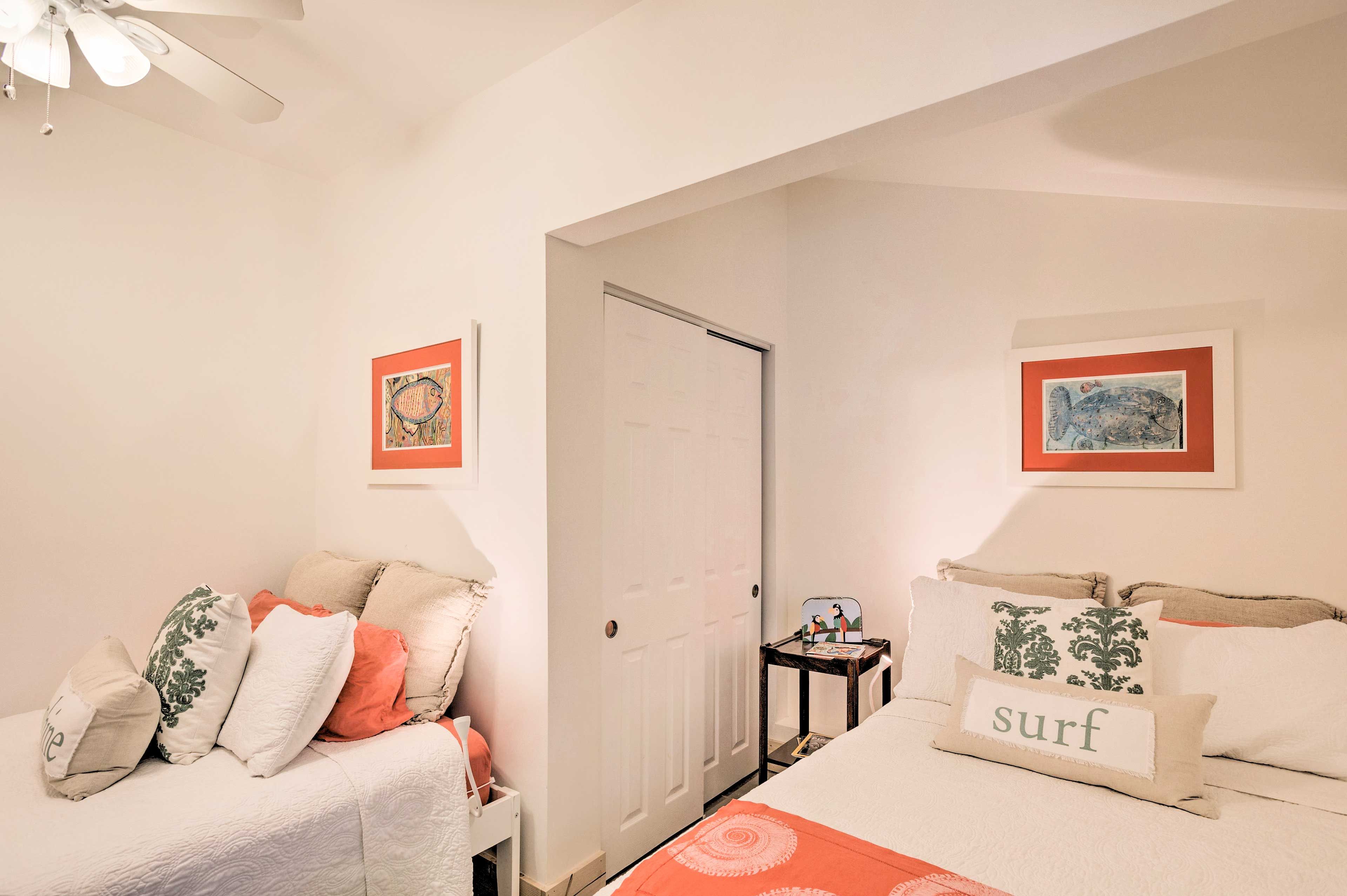 Bedroom 2 | 2 Full Beds | Hangers