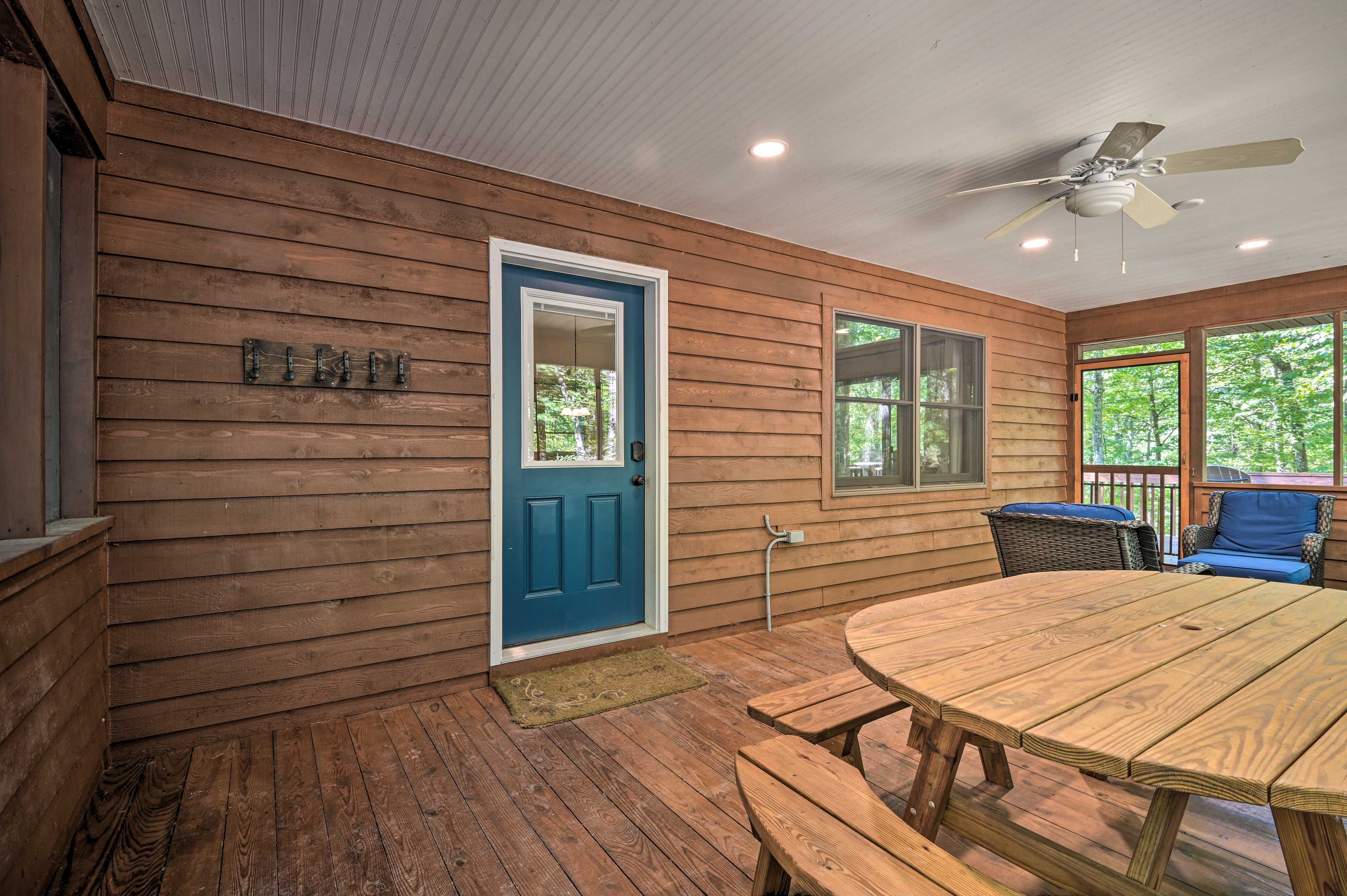 Screened-in Porch