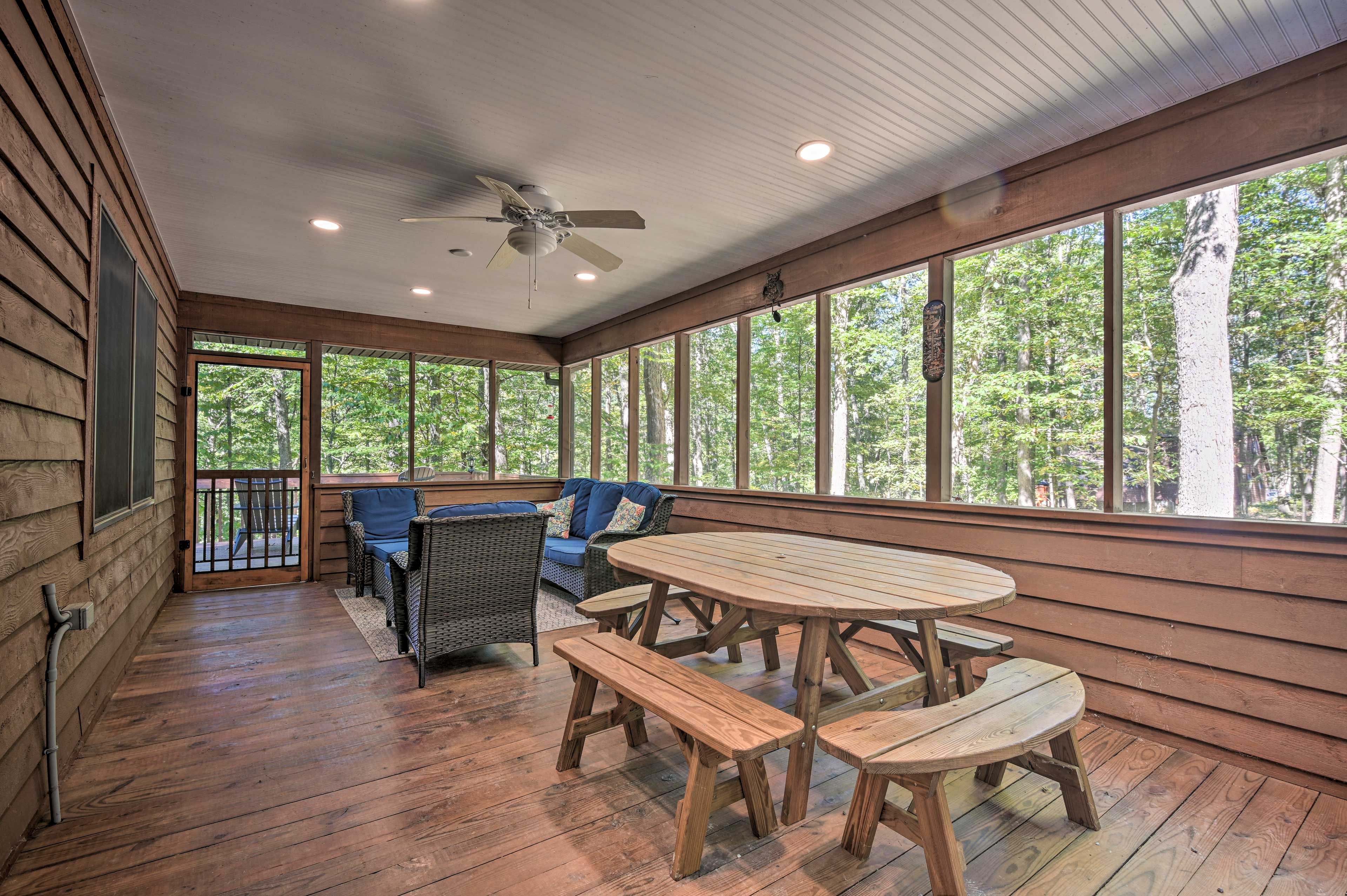 Screened-in Porch
