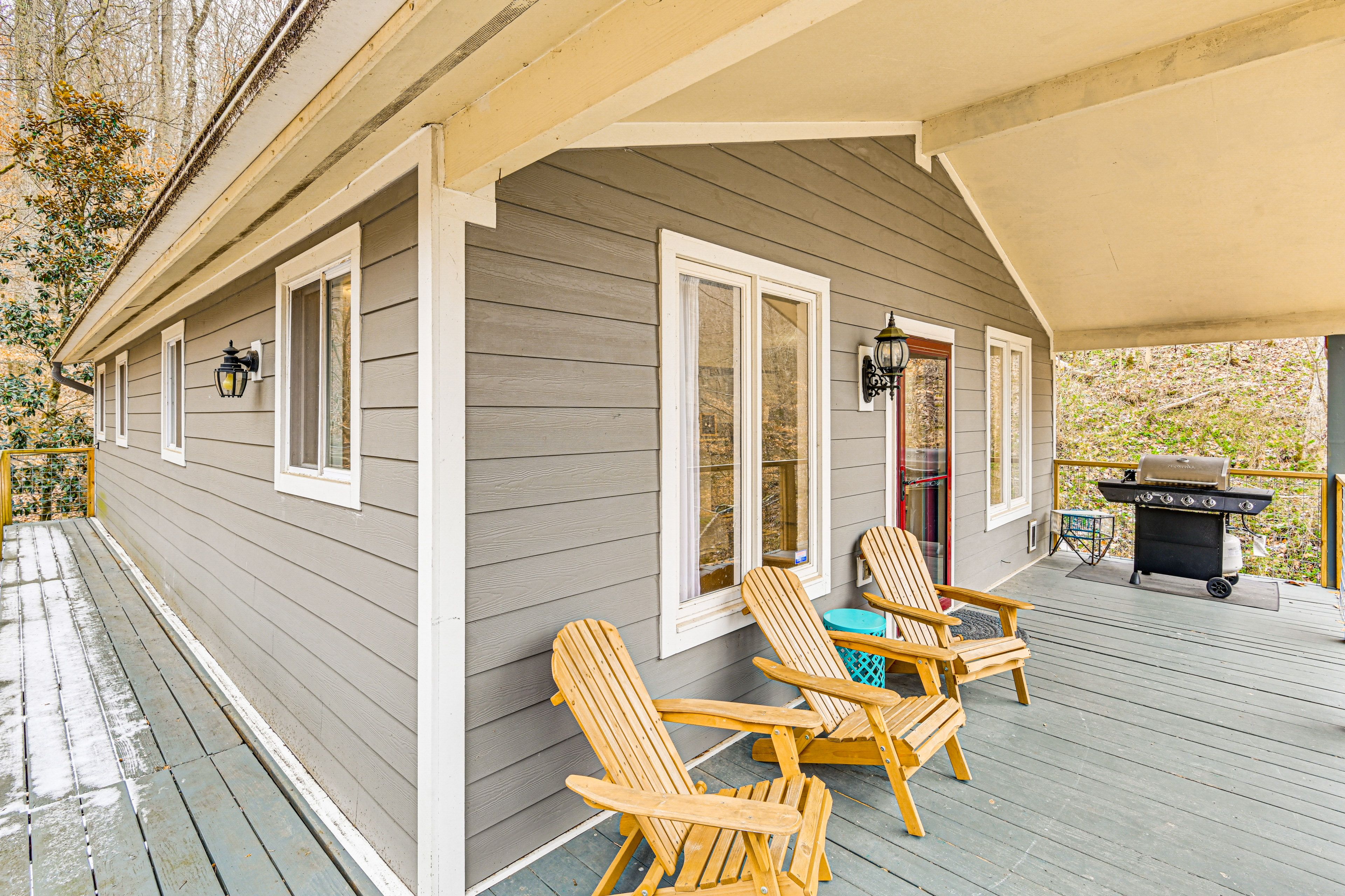 Furnished Deck | Gas Grill (Propane Provided)