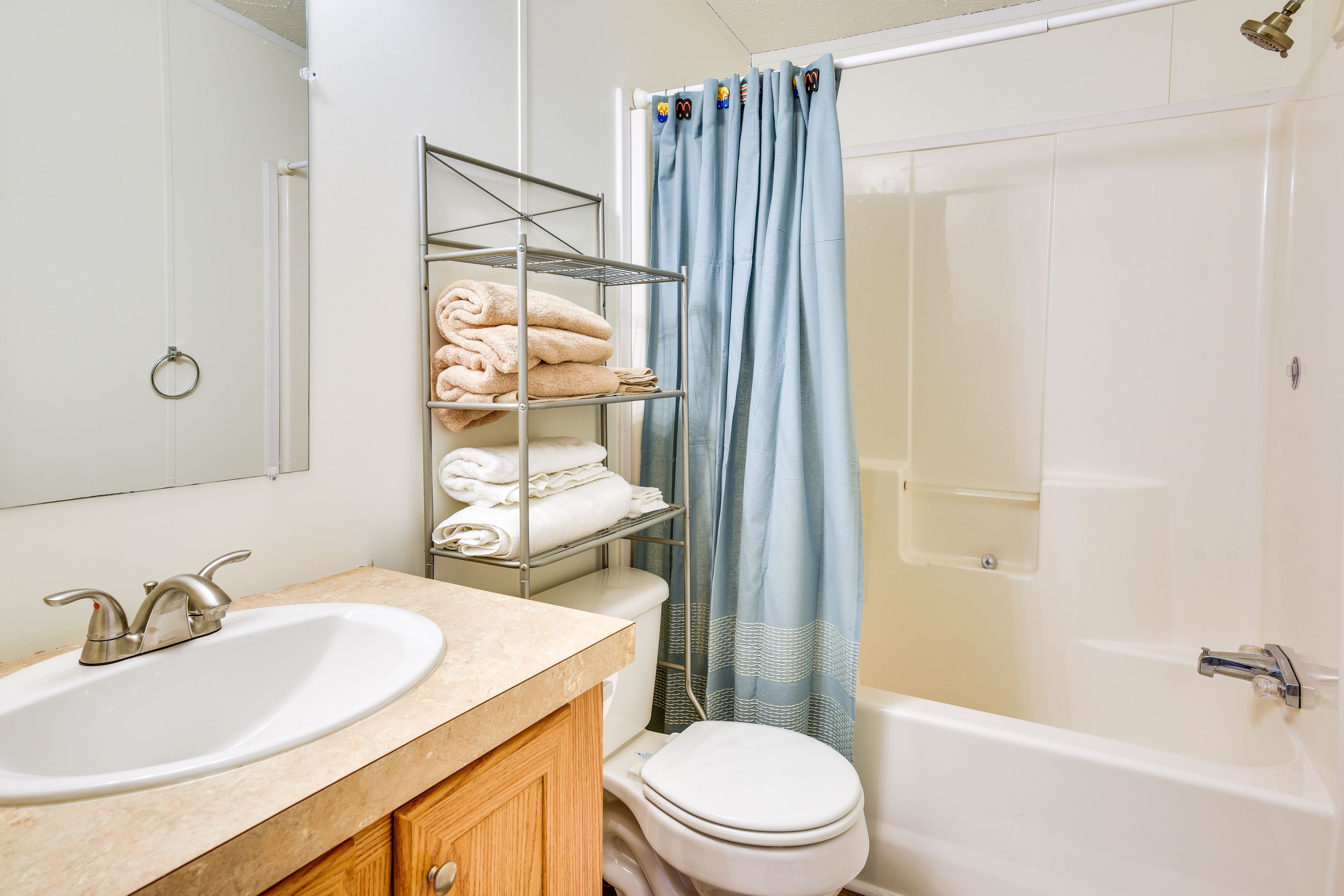 Full Bathroom