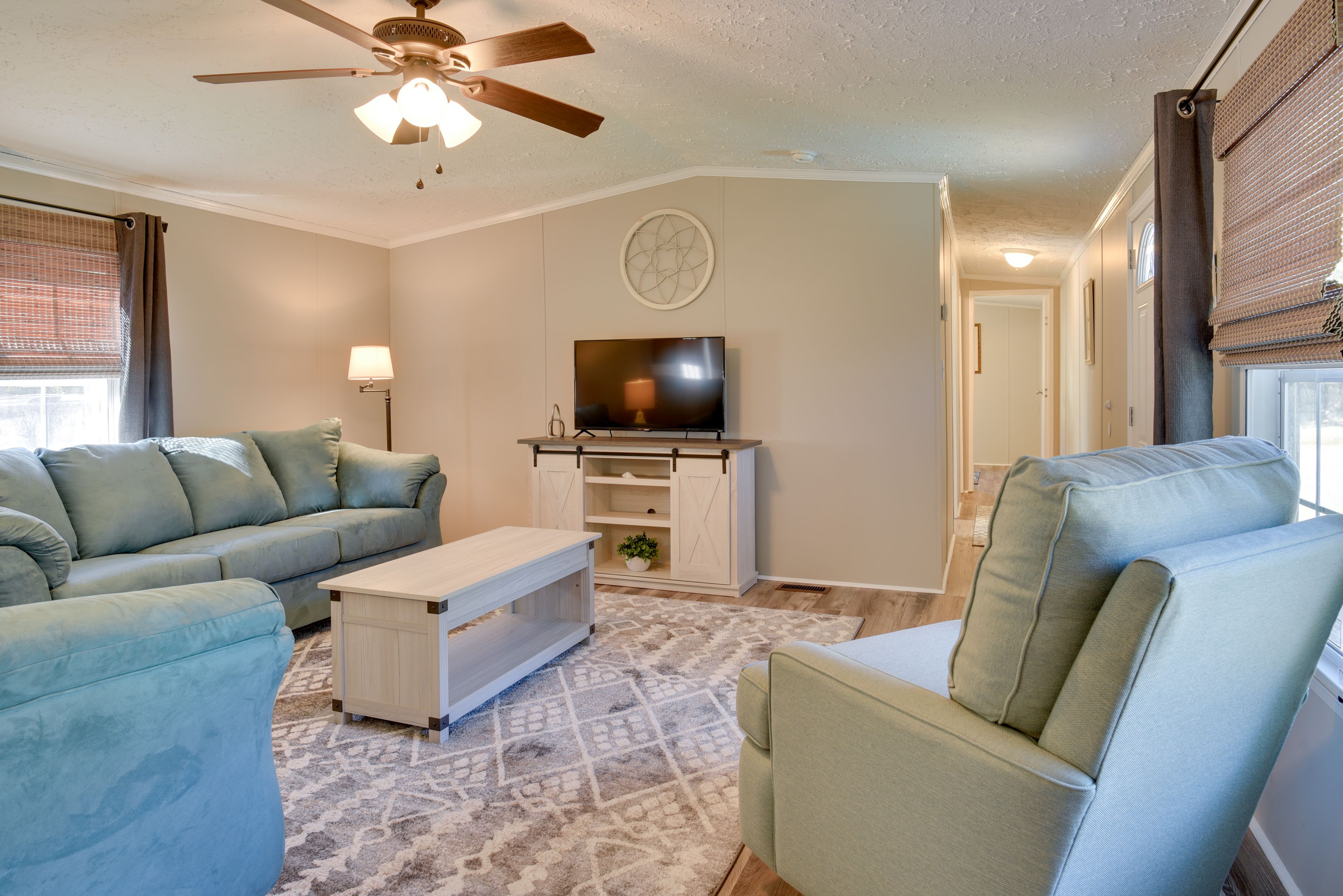 Living Room | Smart TV | Central A/C & Heating