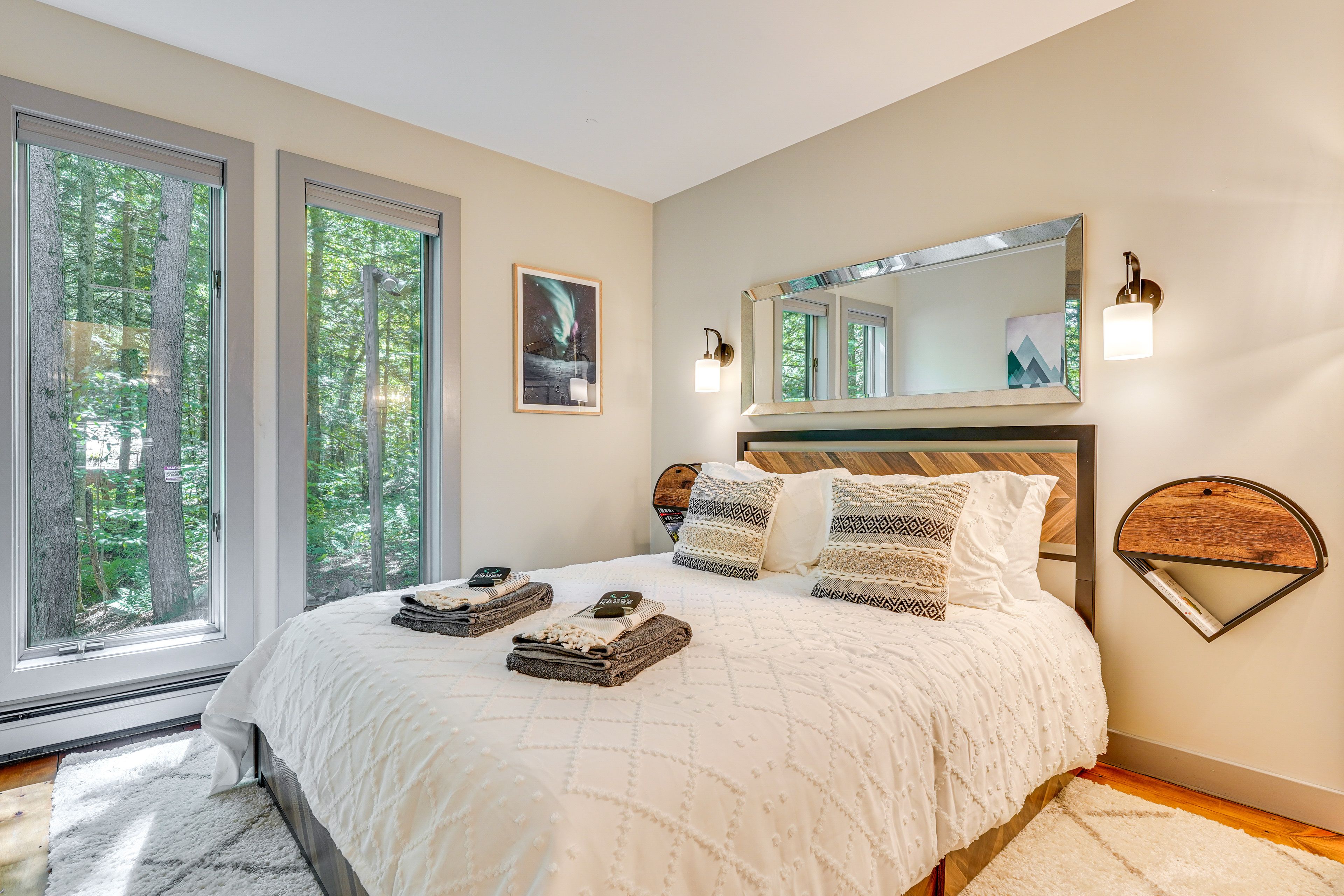 Bedroom 3 | Queen Bed | 1st Floor