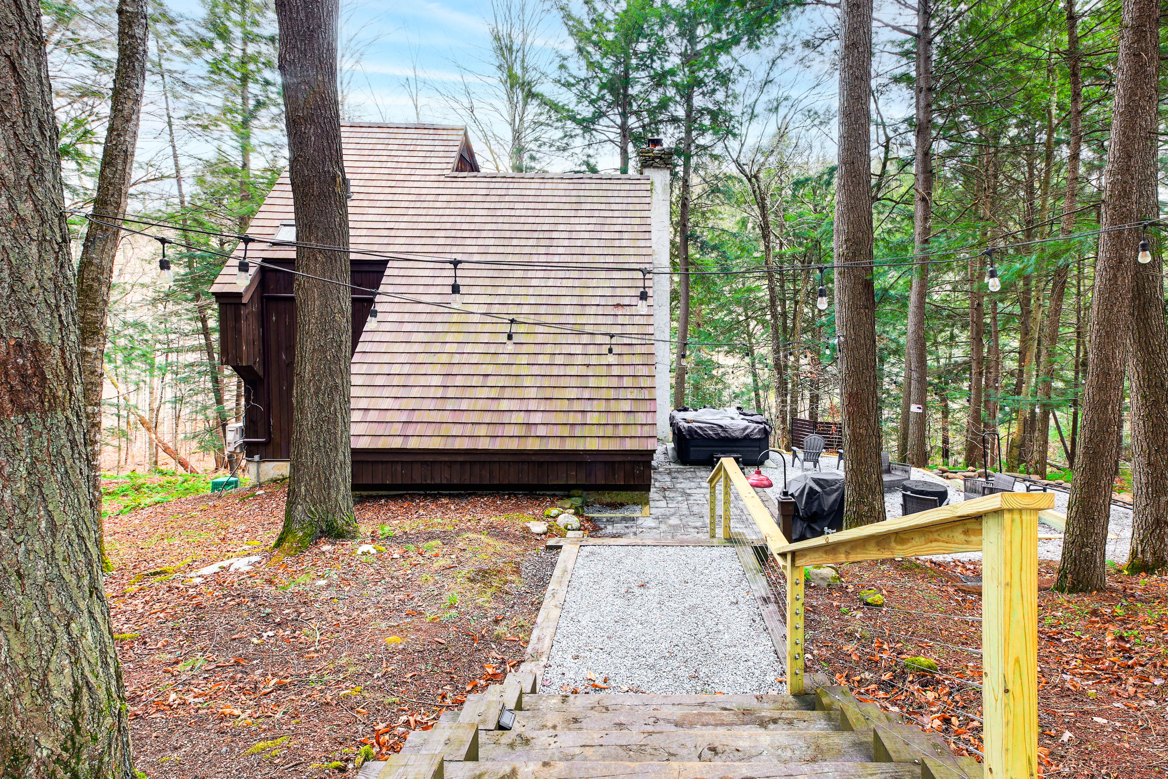 Exterior | Entry Stairs