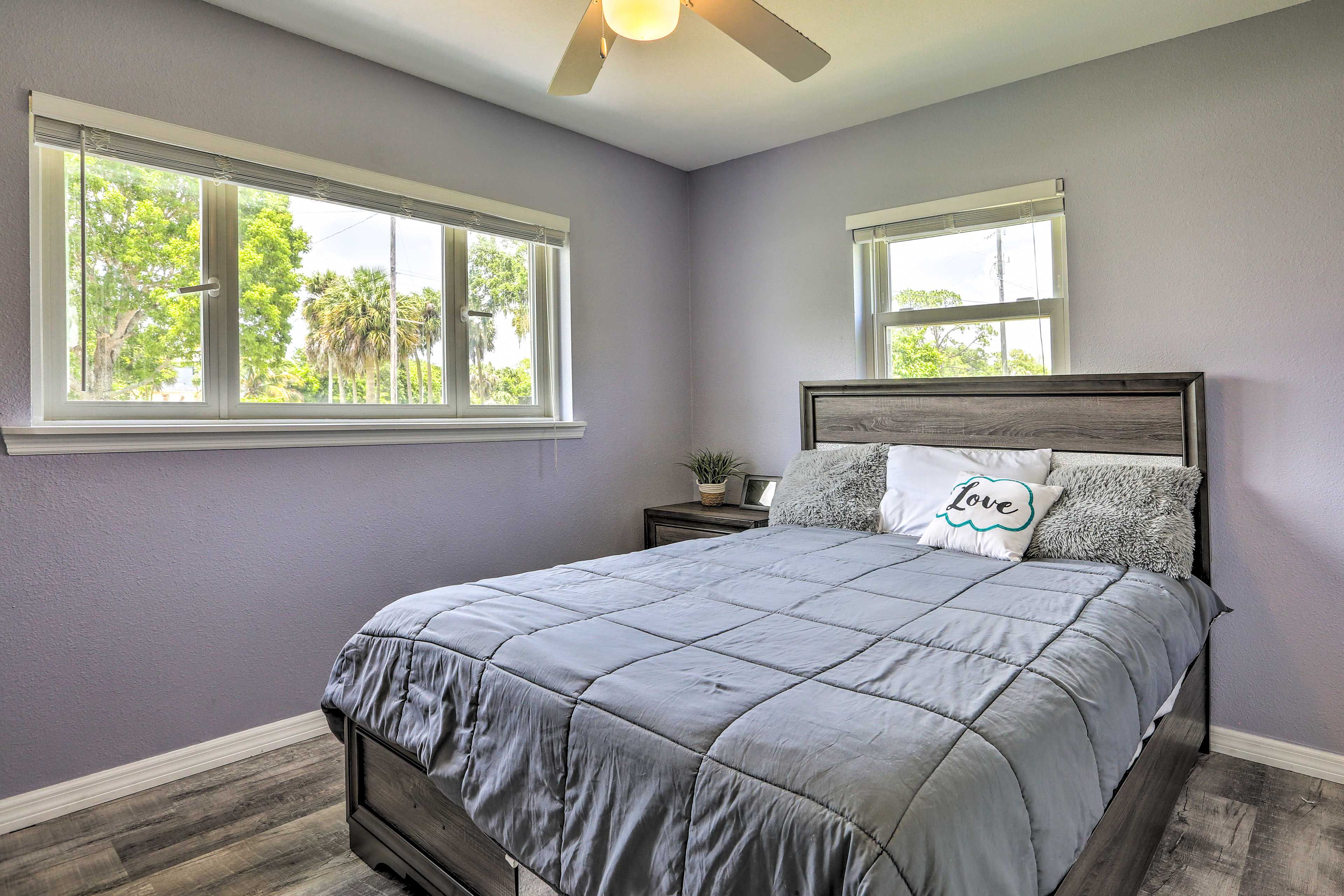 Bedroom 3 | Queen Bed