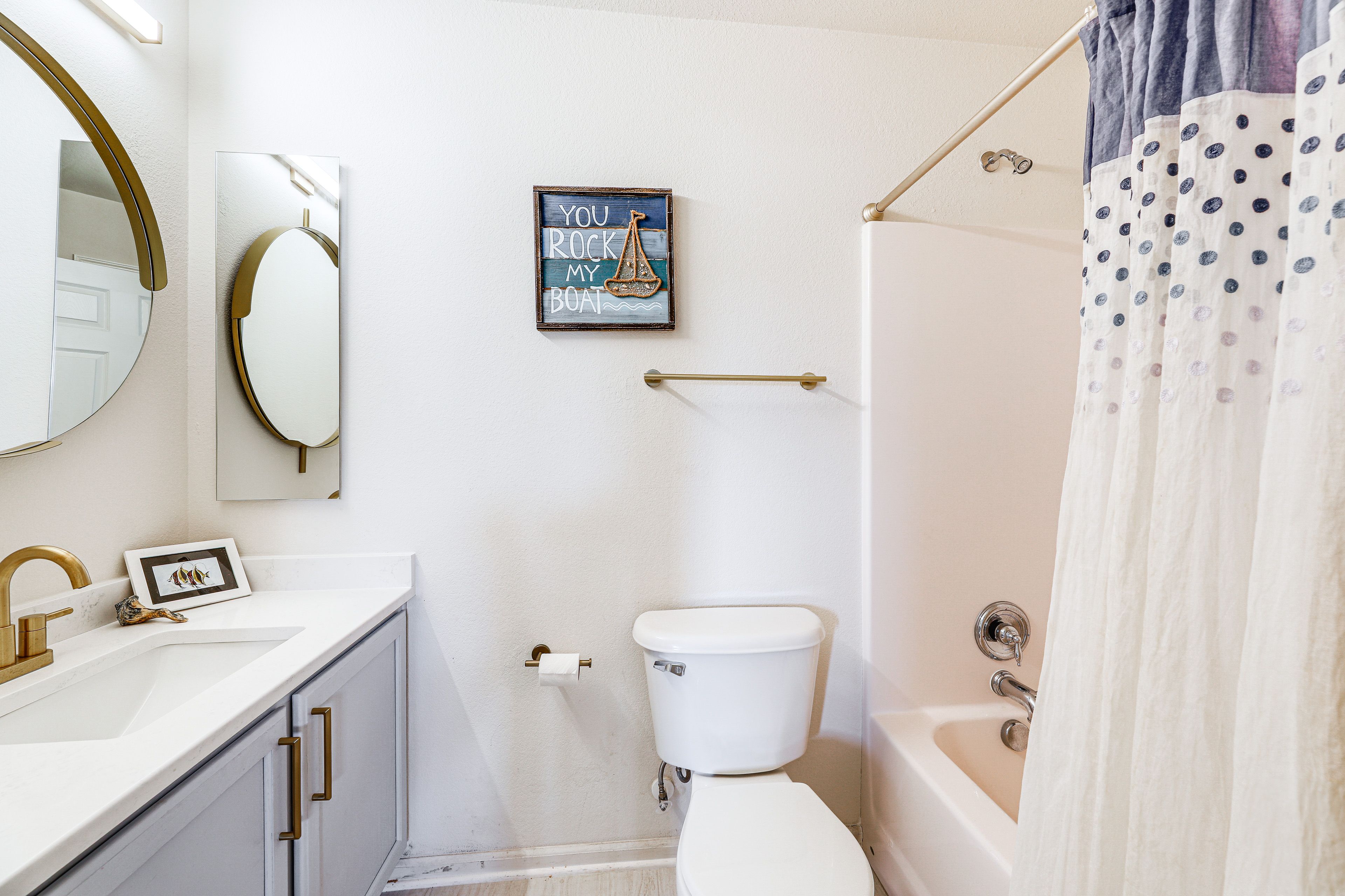 Full Bathroom