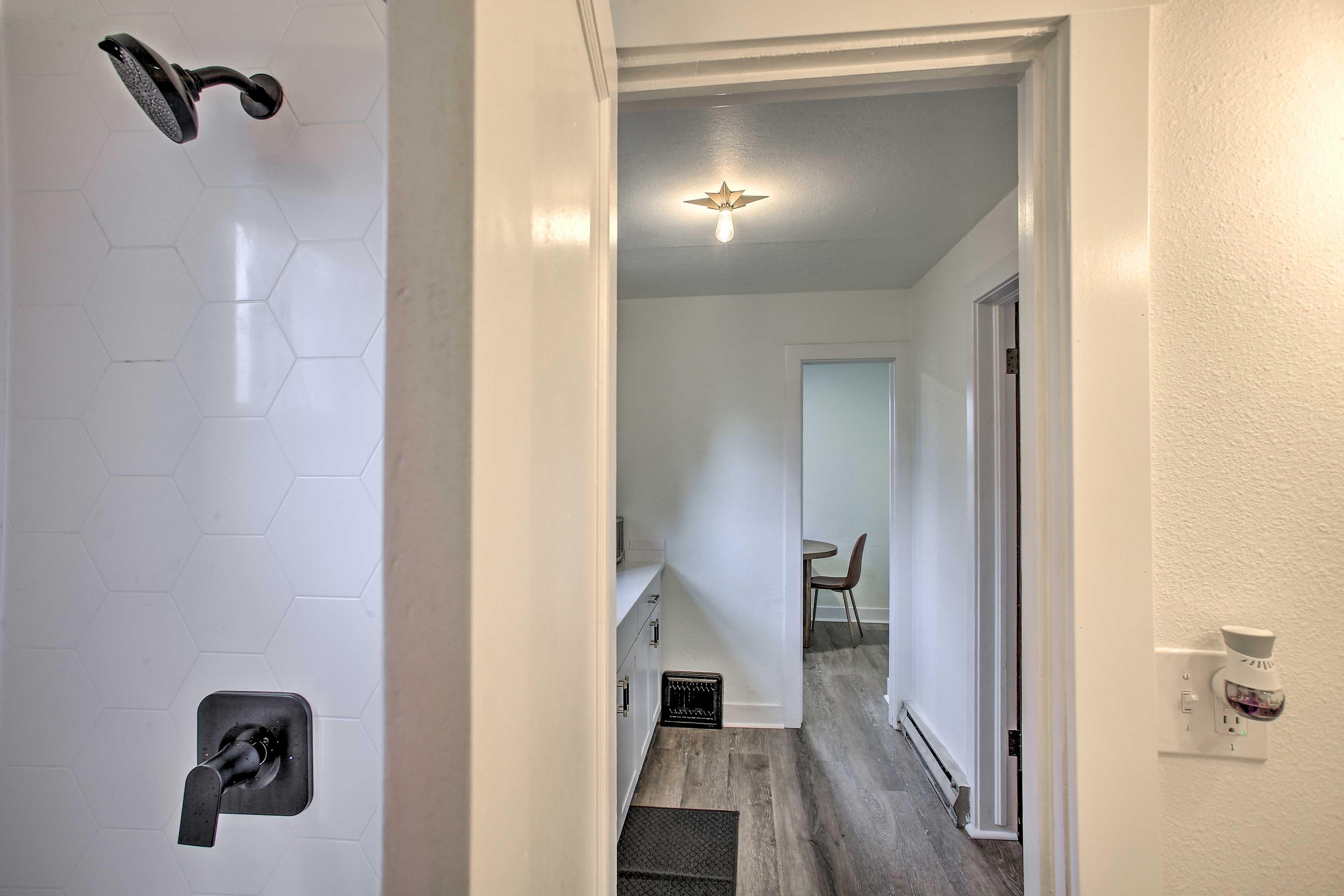 Full Bathroom | Walk-in Shower