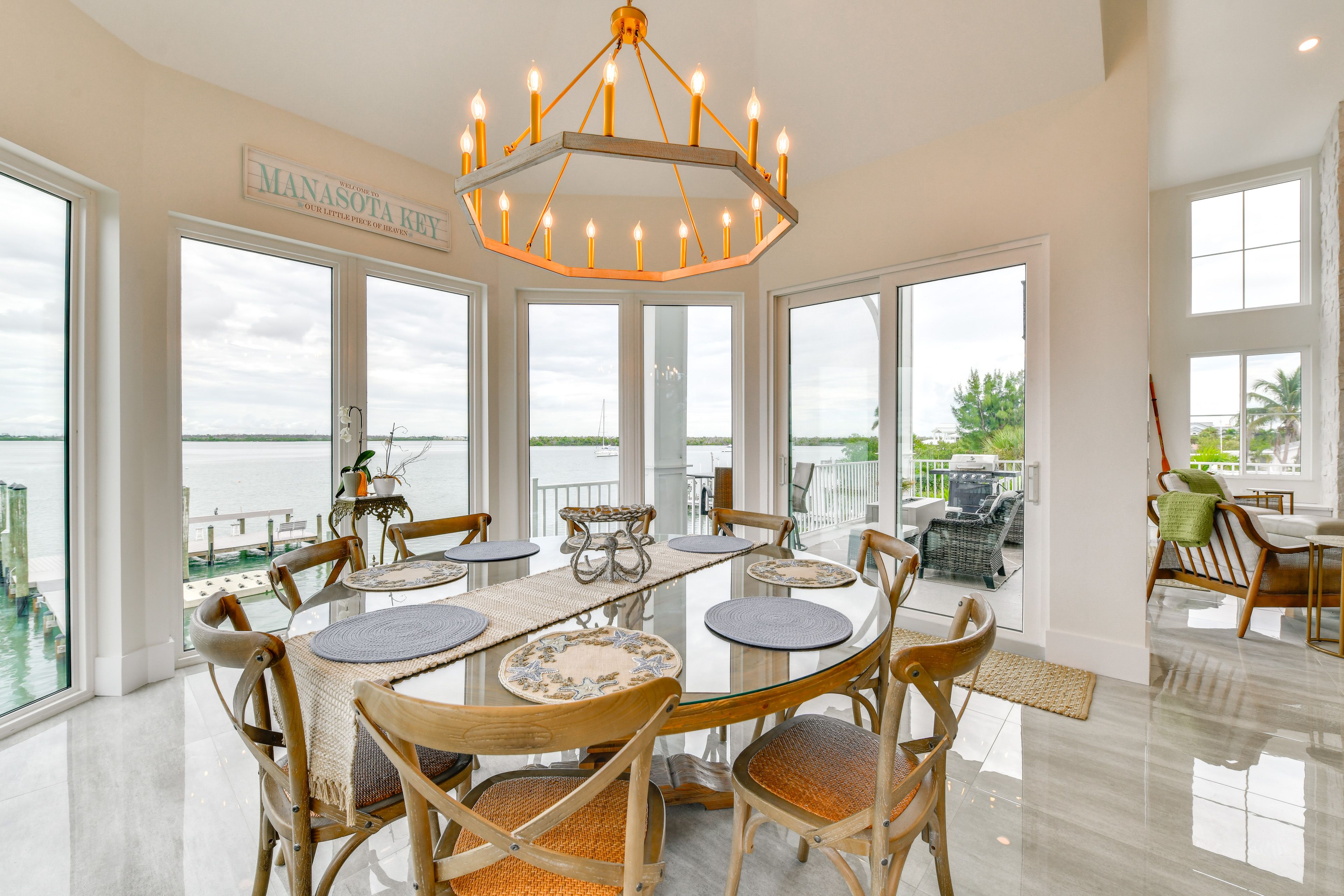 Dining Area | 1st Floor
