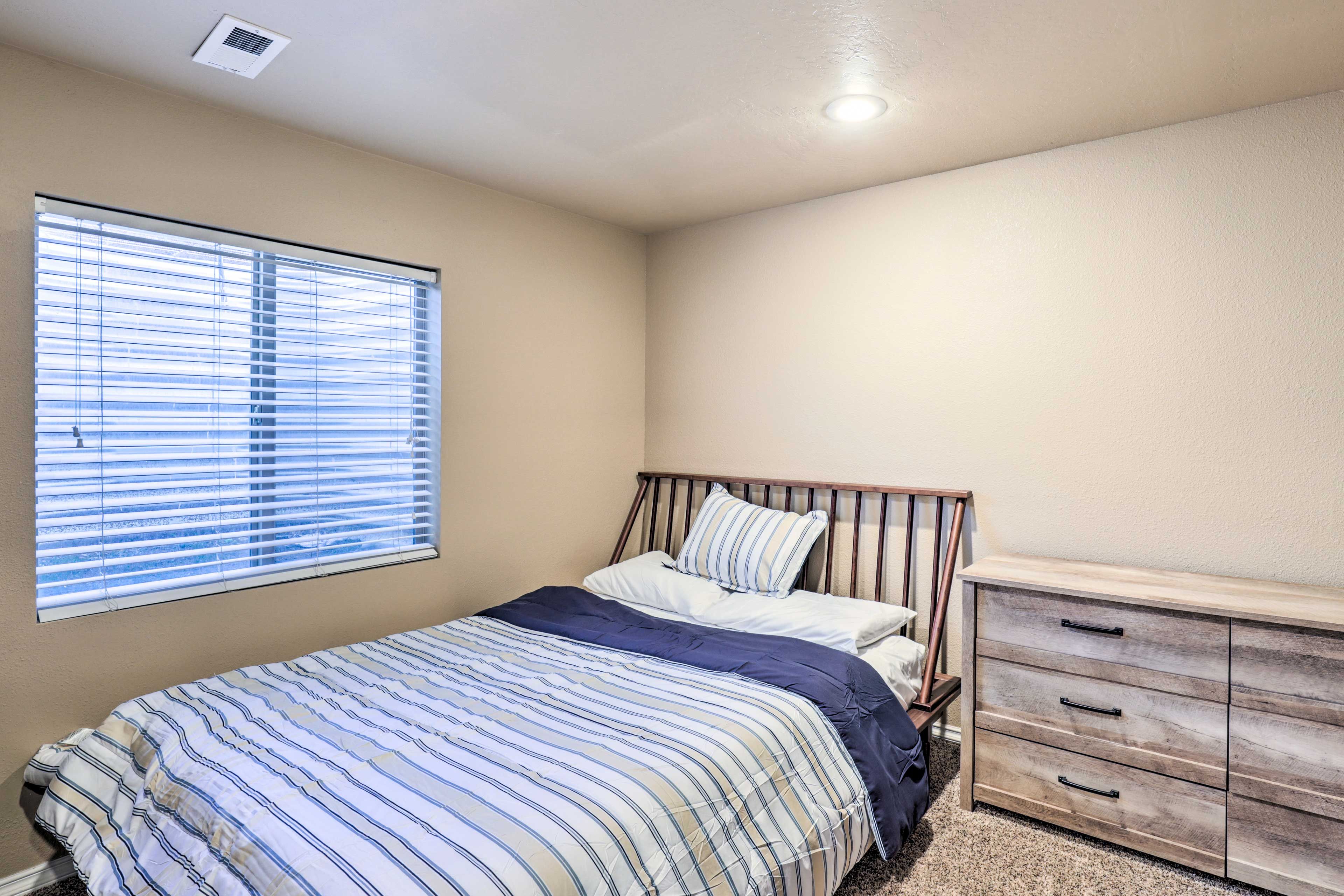 Bedroom 5 | Basement | Stairs Required | Queen Bed