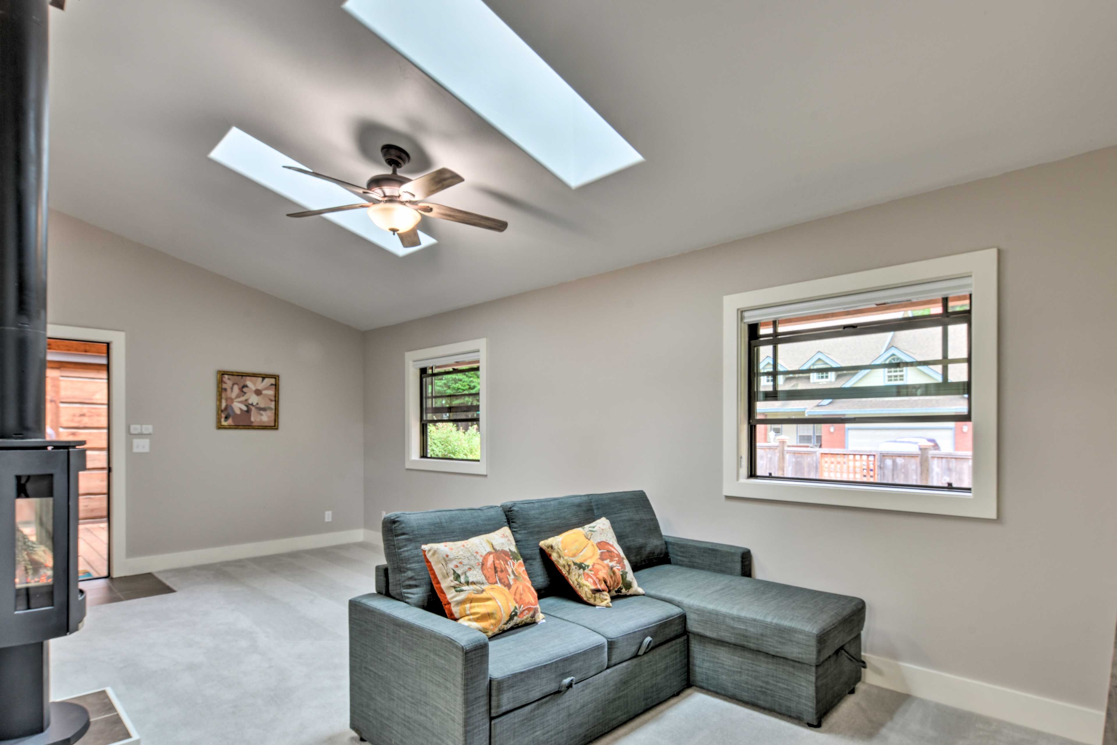 Living Room | Sleeper Sofa